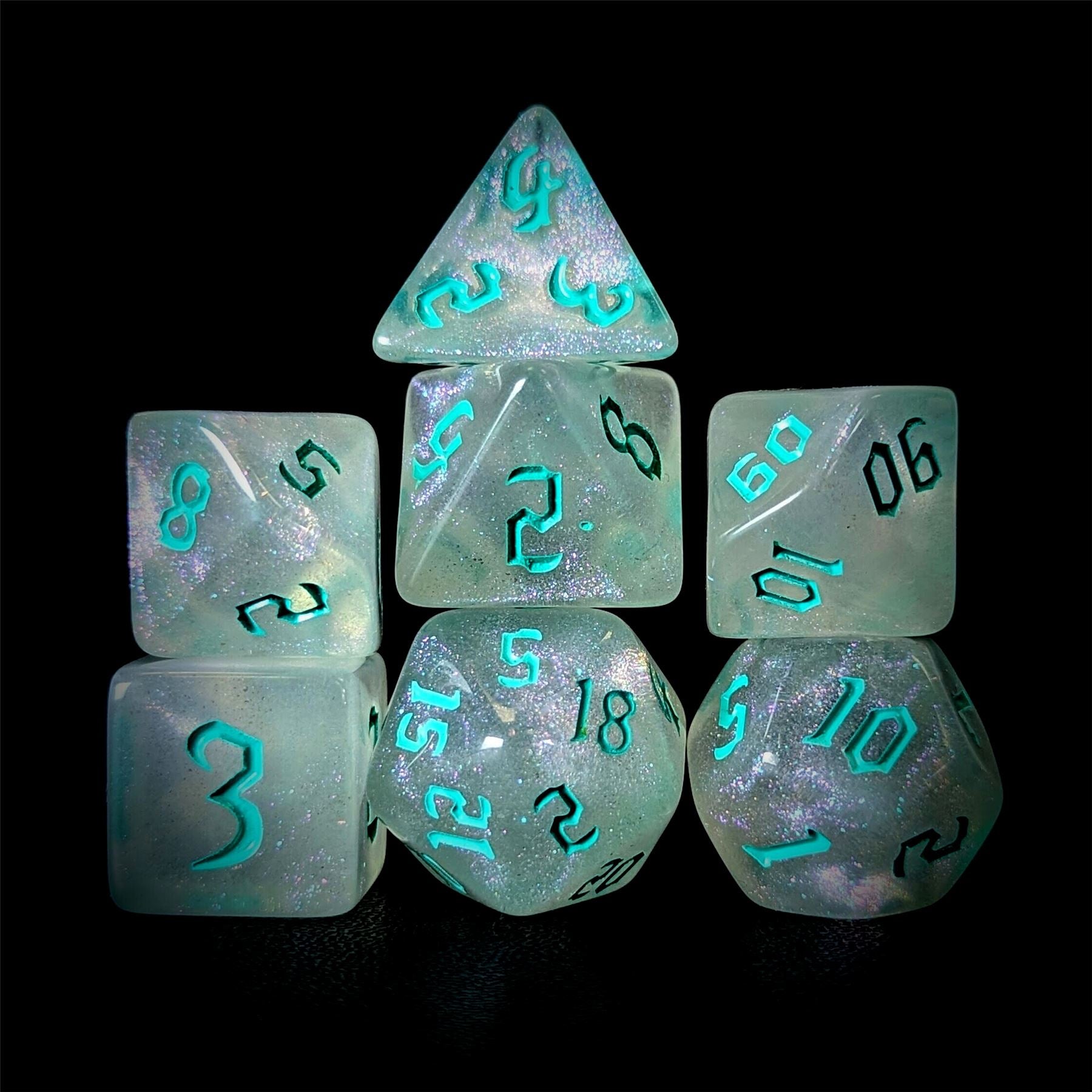 Glitter in White Acrylic with Ice Font - 7pcs RPG Full Dice Set