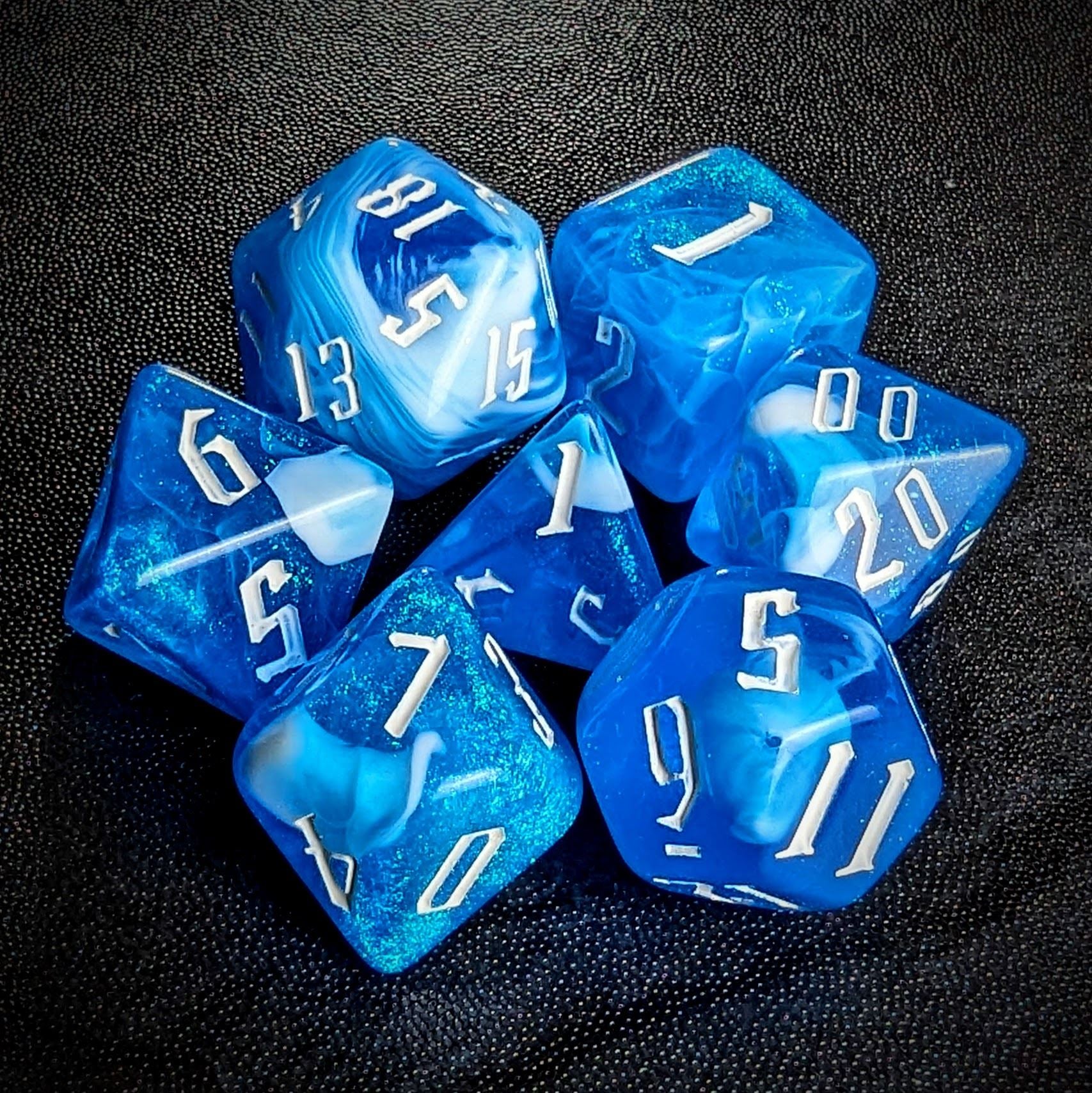 Glitter in Blue & White Acrylic - 7pcs RPG Full Dice Set