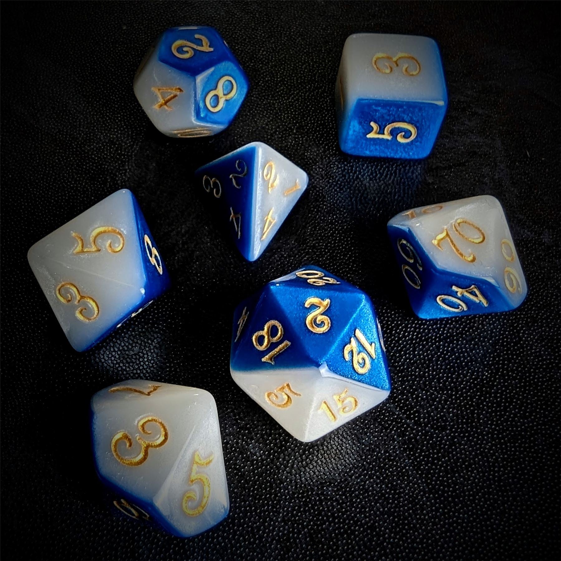 Blend of Blue & White Acrylic - 7pcs RPG Full Dice Set