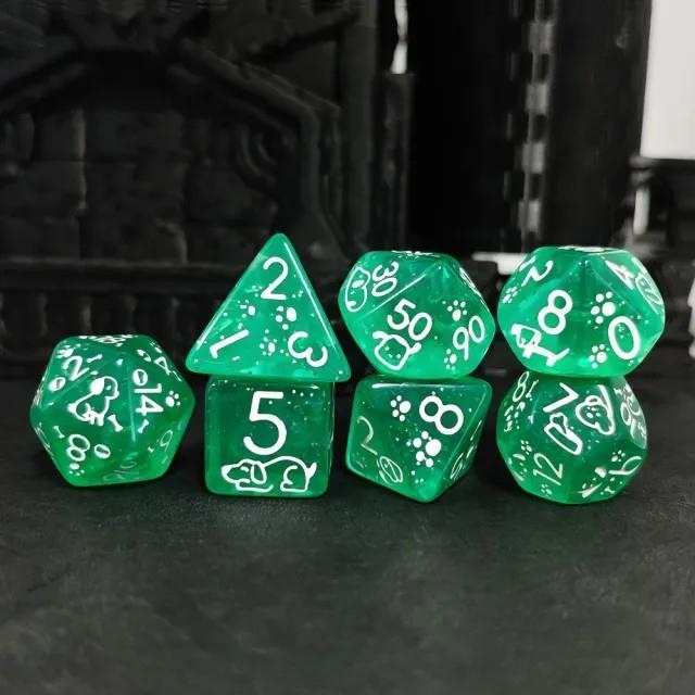 7pcs Dice Acrylic Pattern Dogs White Font Green