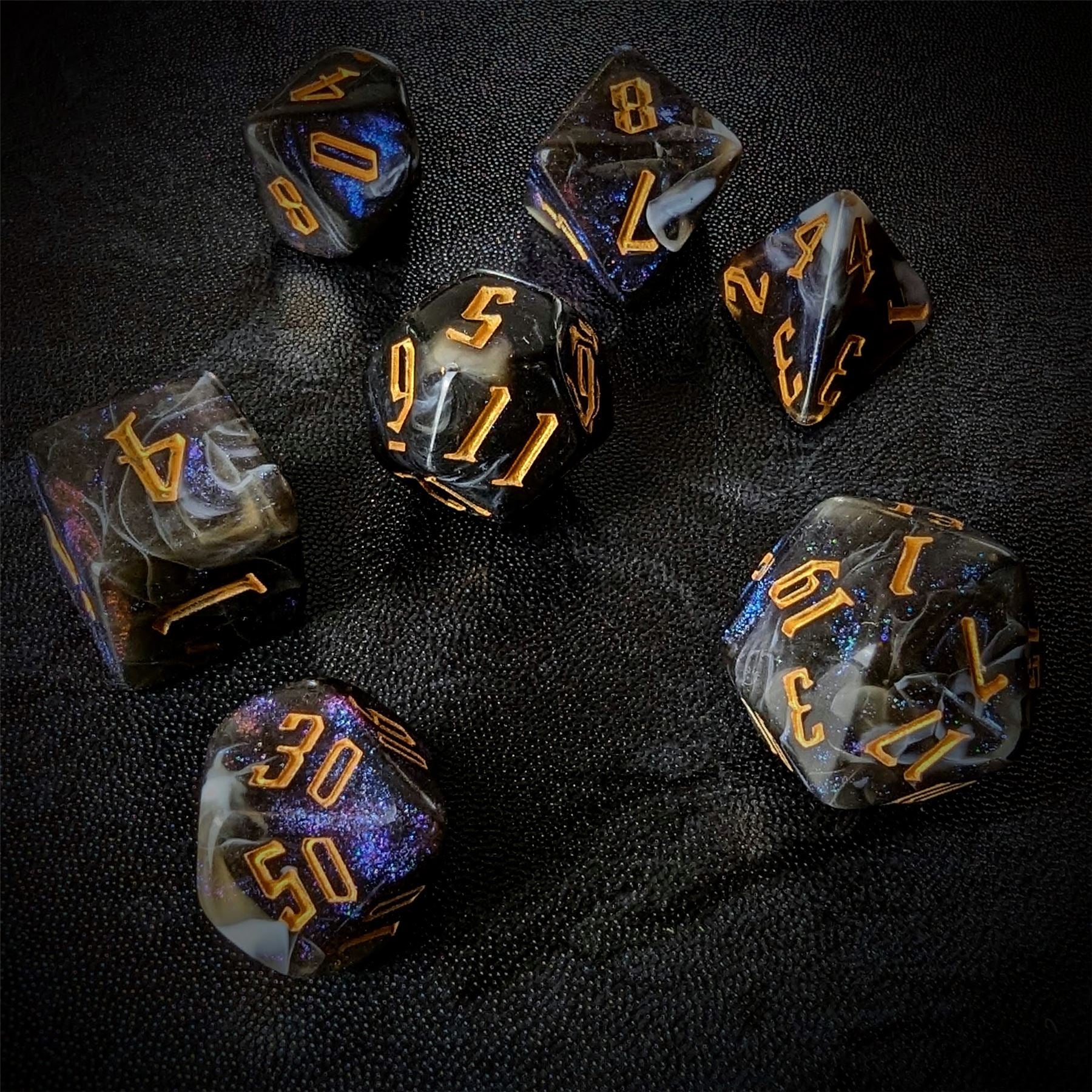 Glitter in White & Black Acrylic - 7pcs RPG Full Dice Set