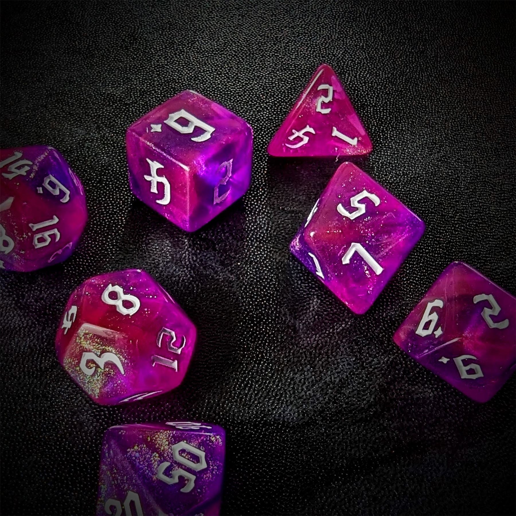 Glitter in Pink & Purple Acrylic - 7pcs RPG Full Dice Set
