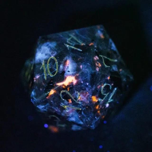 D20 35mm Dice Gem Stone Glow Gold Font Yooperlite