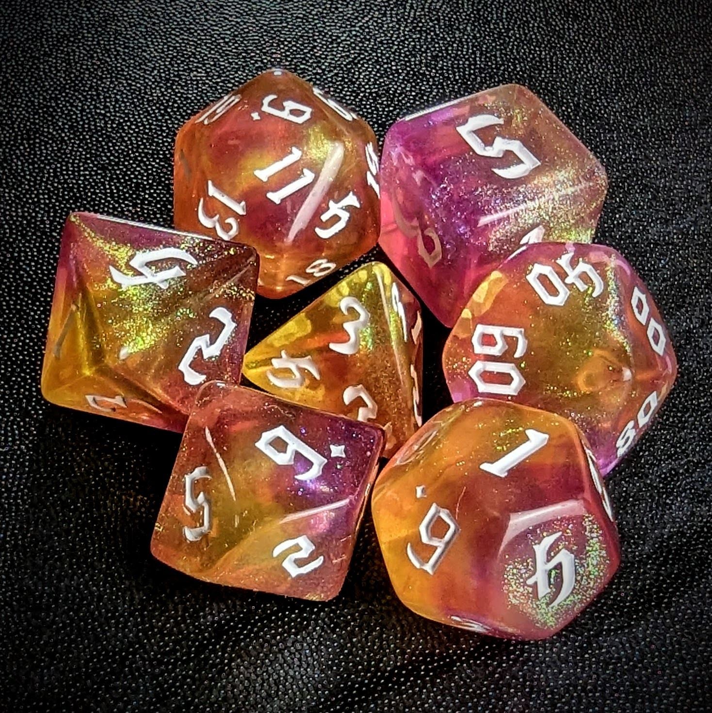 Glitter in Yellow & Pink Acrylic - 7pcs RPG Full Dice Set