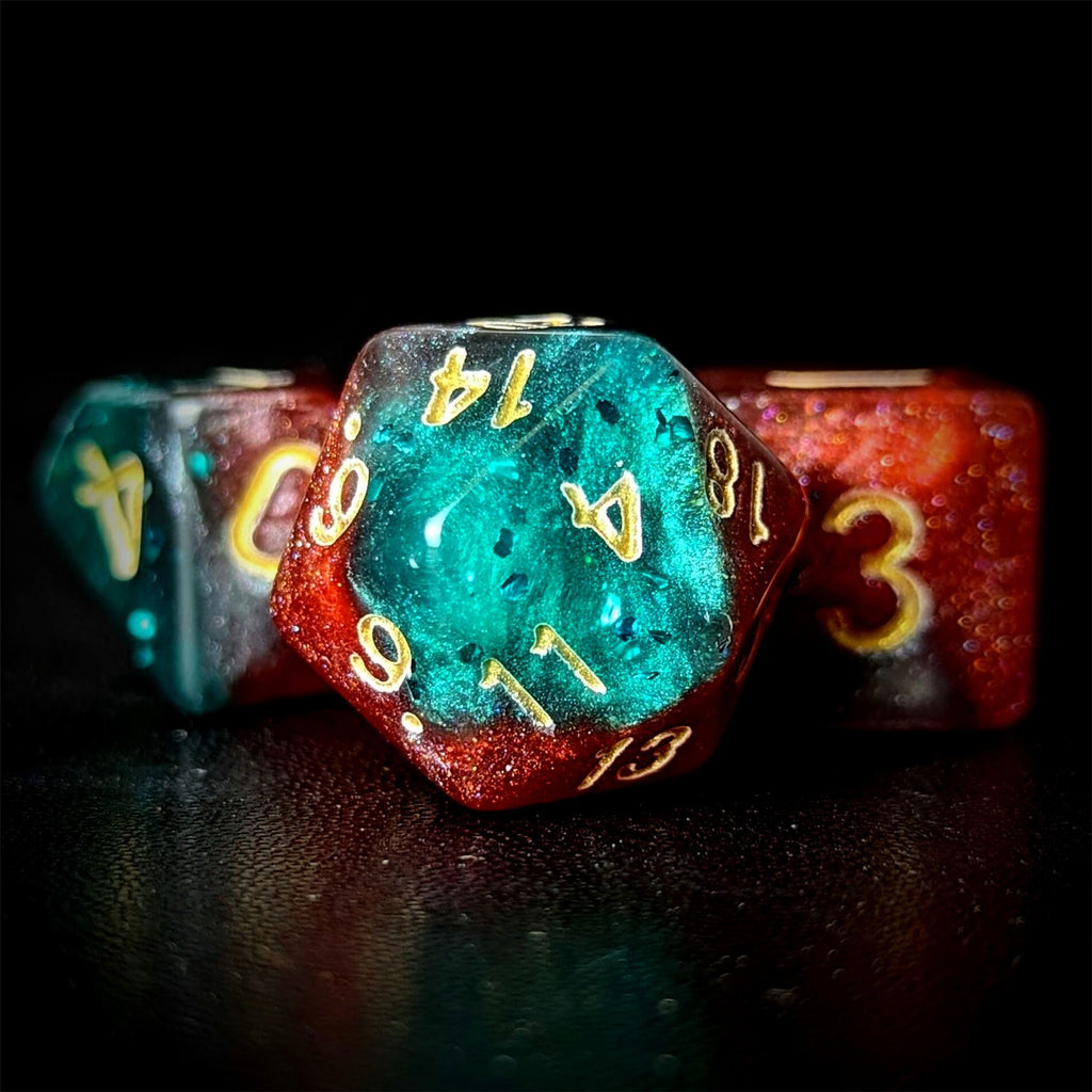 Glitter in Red & Green Acrylic - 7pcs RPG Full Dice Set