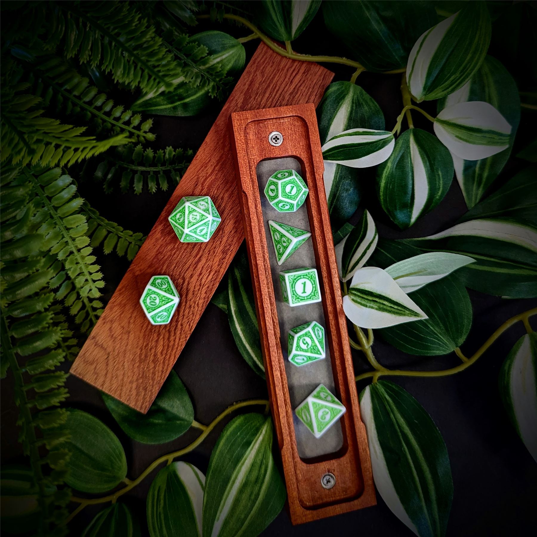 Green Lattice on White Acrylic - 7pcs RPG Full Dice Set