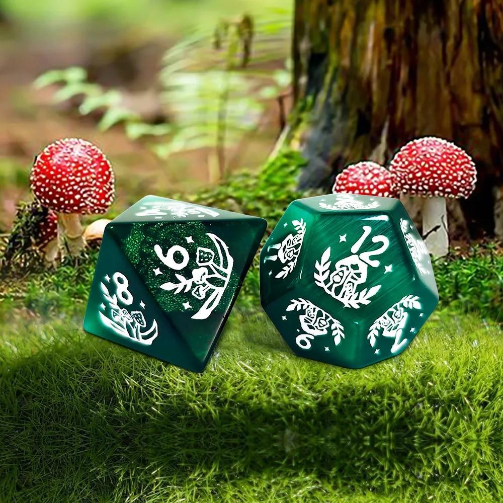 7pcs Dice Gem Stone Cat Eye Mushroom White Font Green