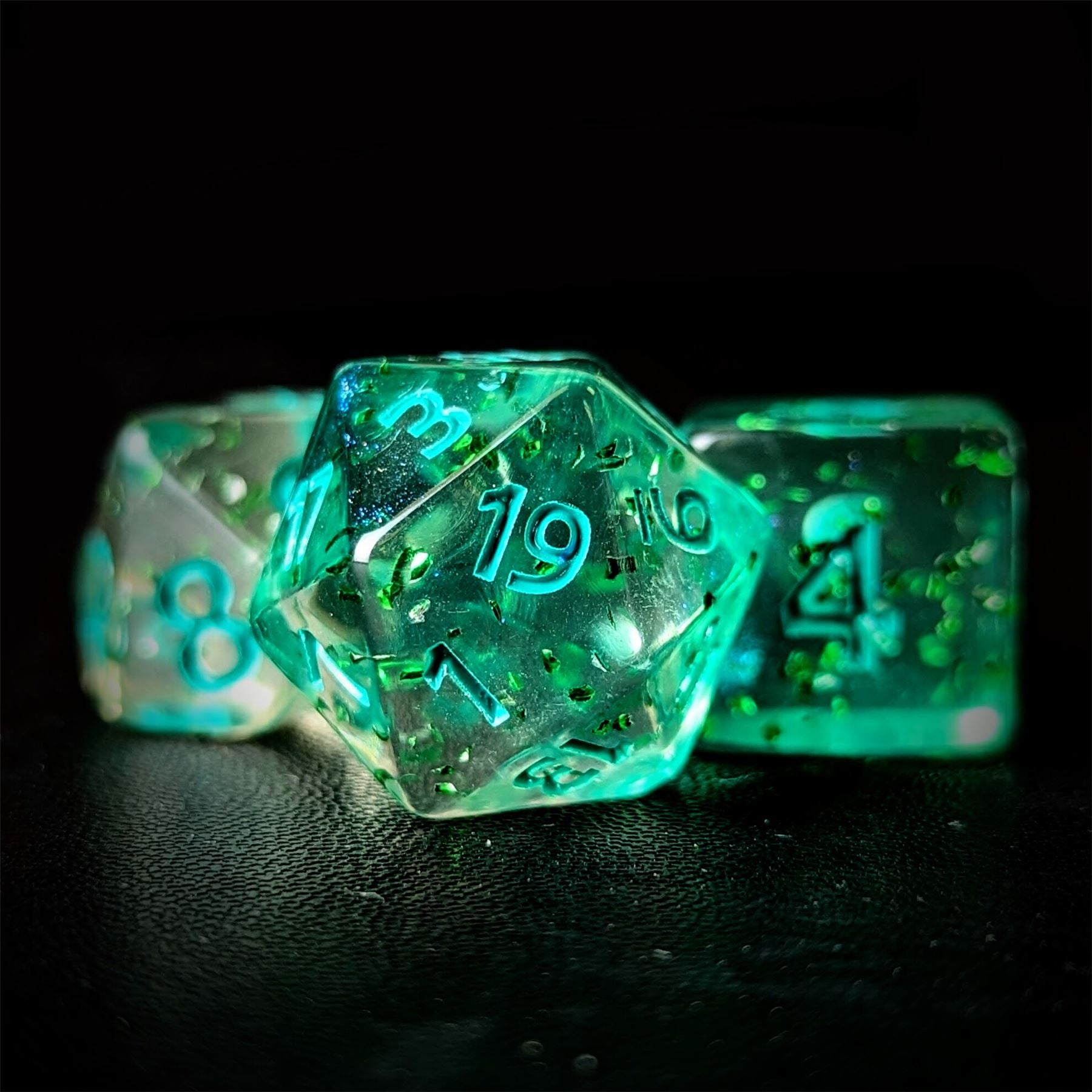 Glitter in Clear Green Acrylic - 7pcs RPG Full Dice Set