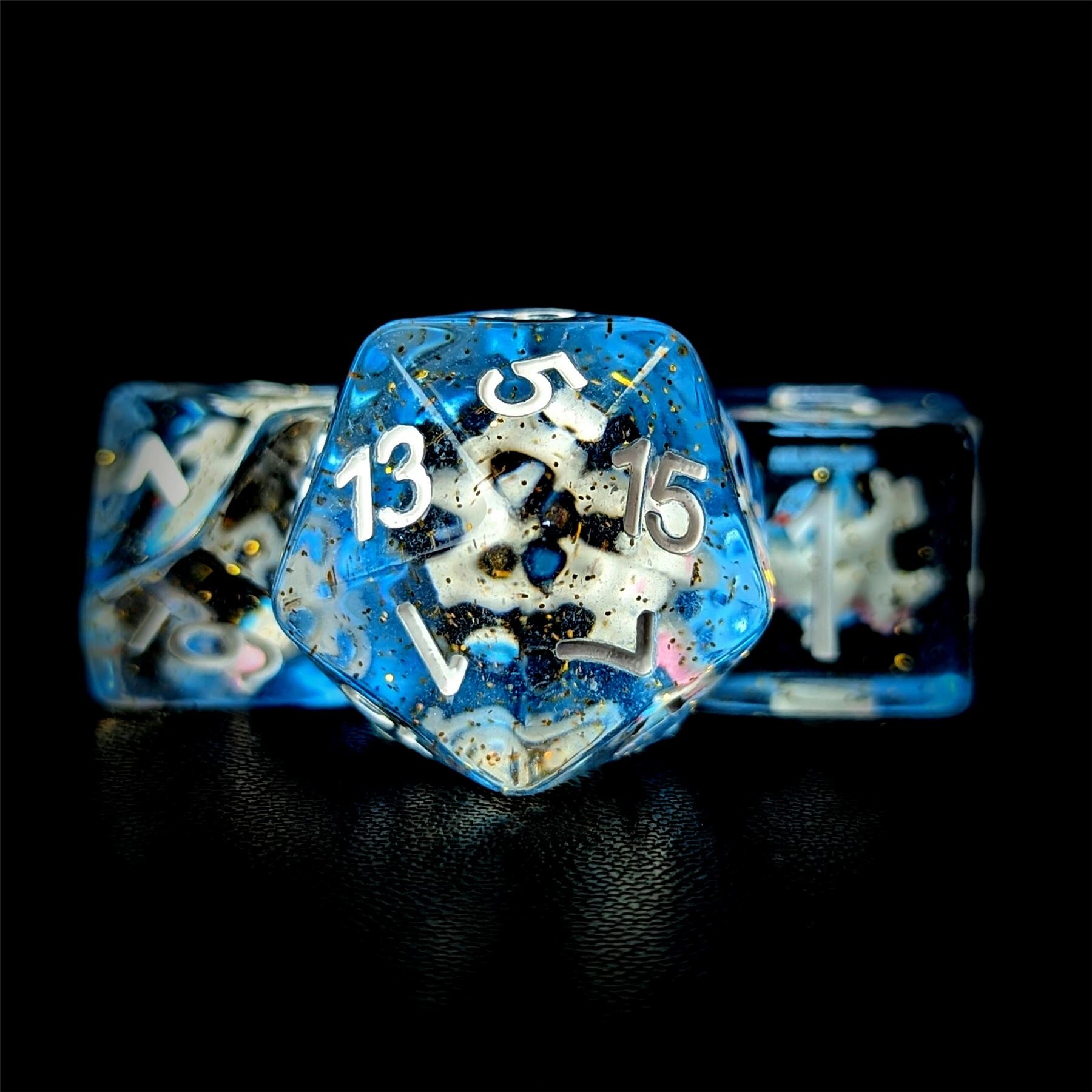 Unicorn in Clear & Blue Resin - 7pcs RPG Full Dice Set
