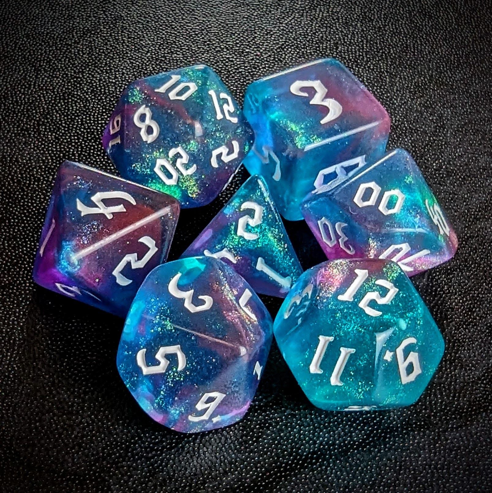 Glitter in Blue & Pink Acrylic - 7pcs RPG Full Dice Set