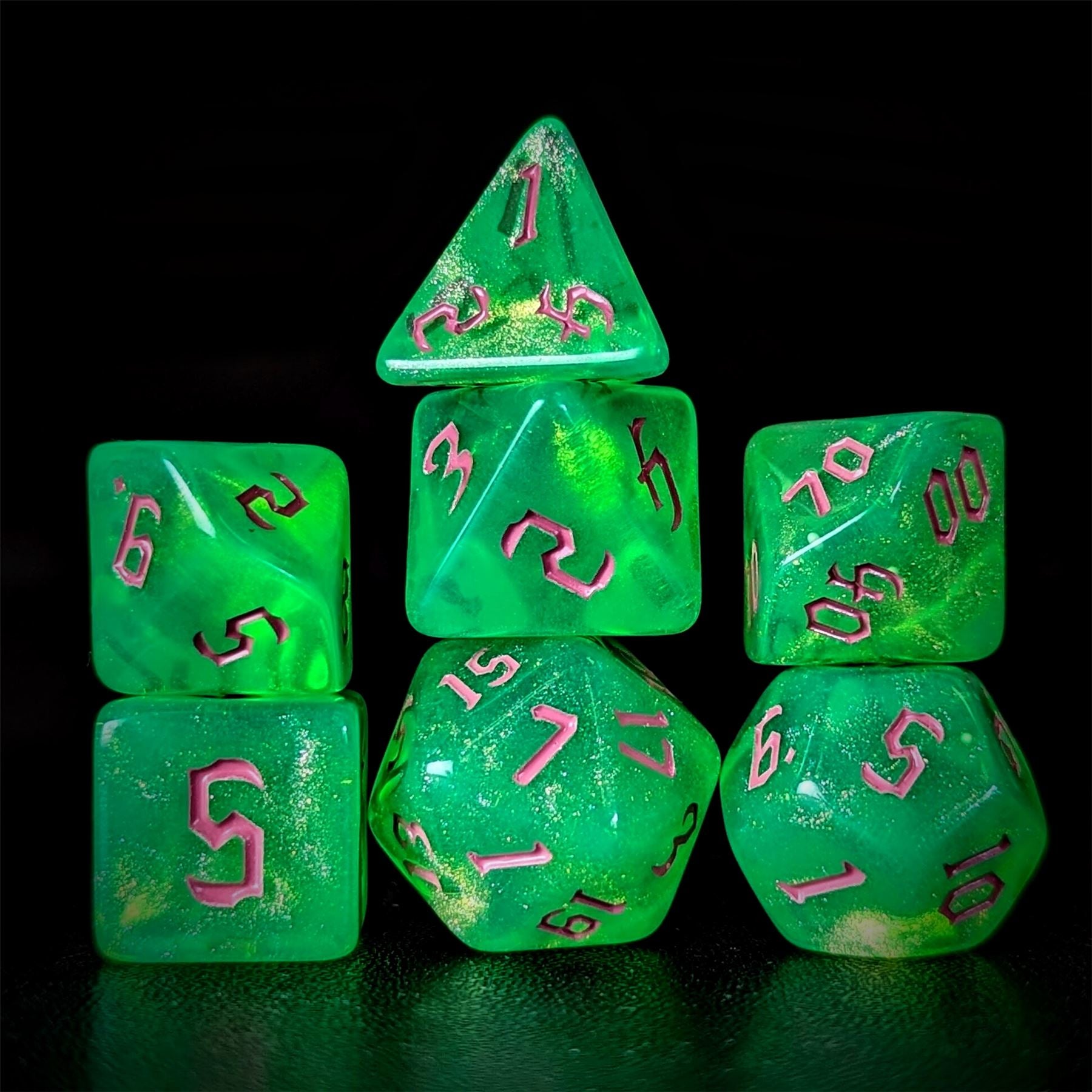 Glitter in Green Acrylic - 7pcs RPG Full Dice Set