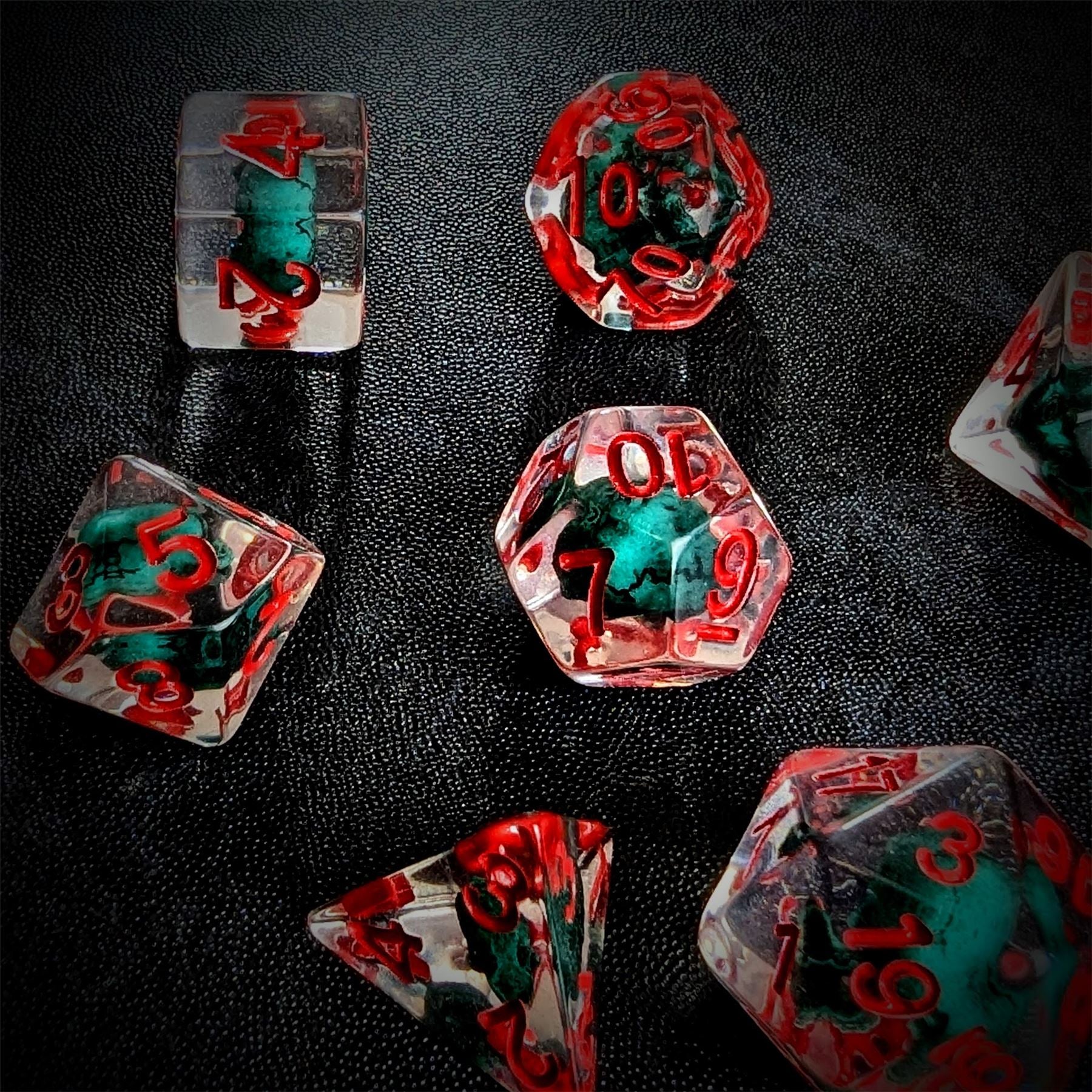 Green Skull in Clear Resin - 7pcs RPG Full Dice Set