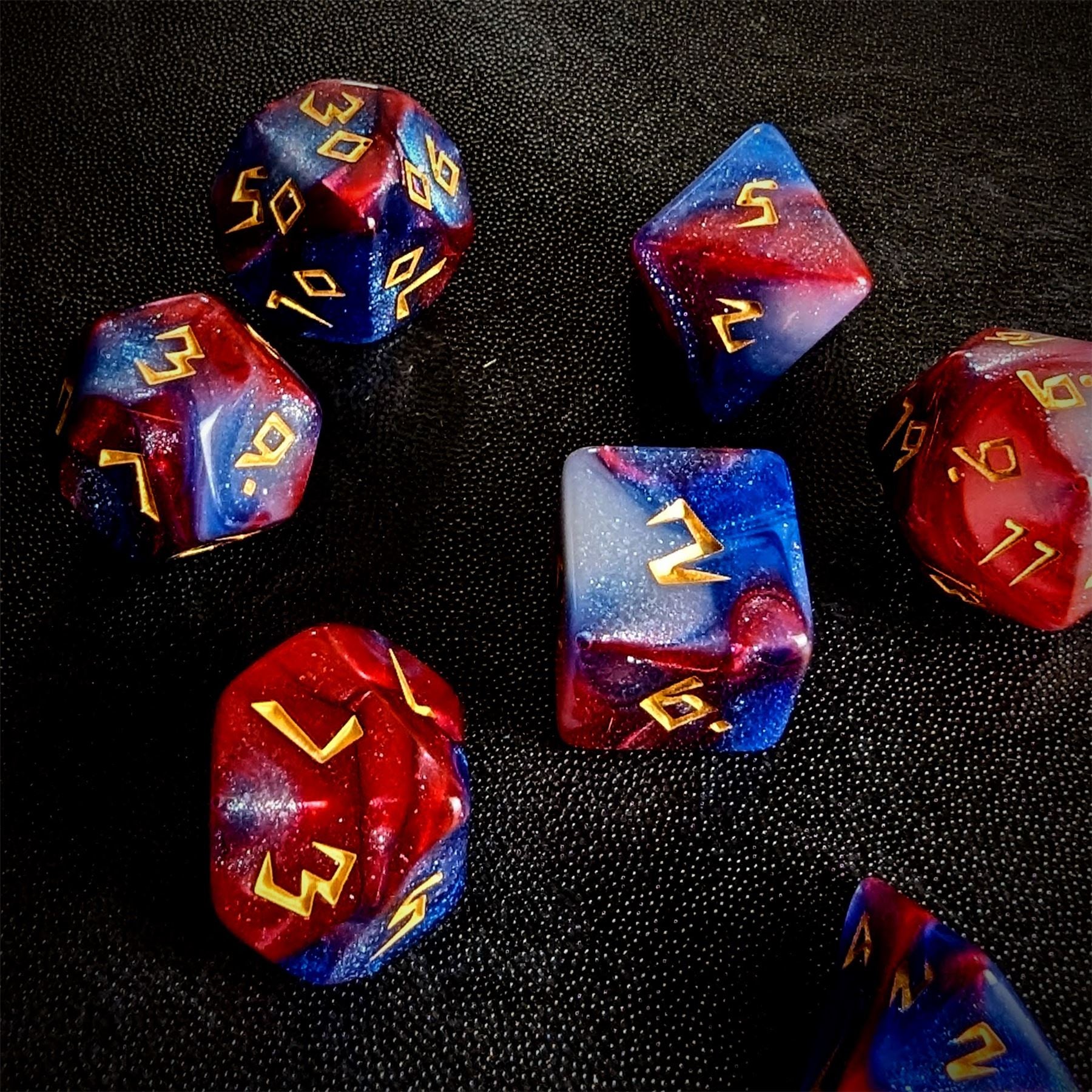 Glitter in Blue & Red Acrylic - 7pcs RPG Full Dice Set