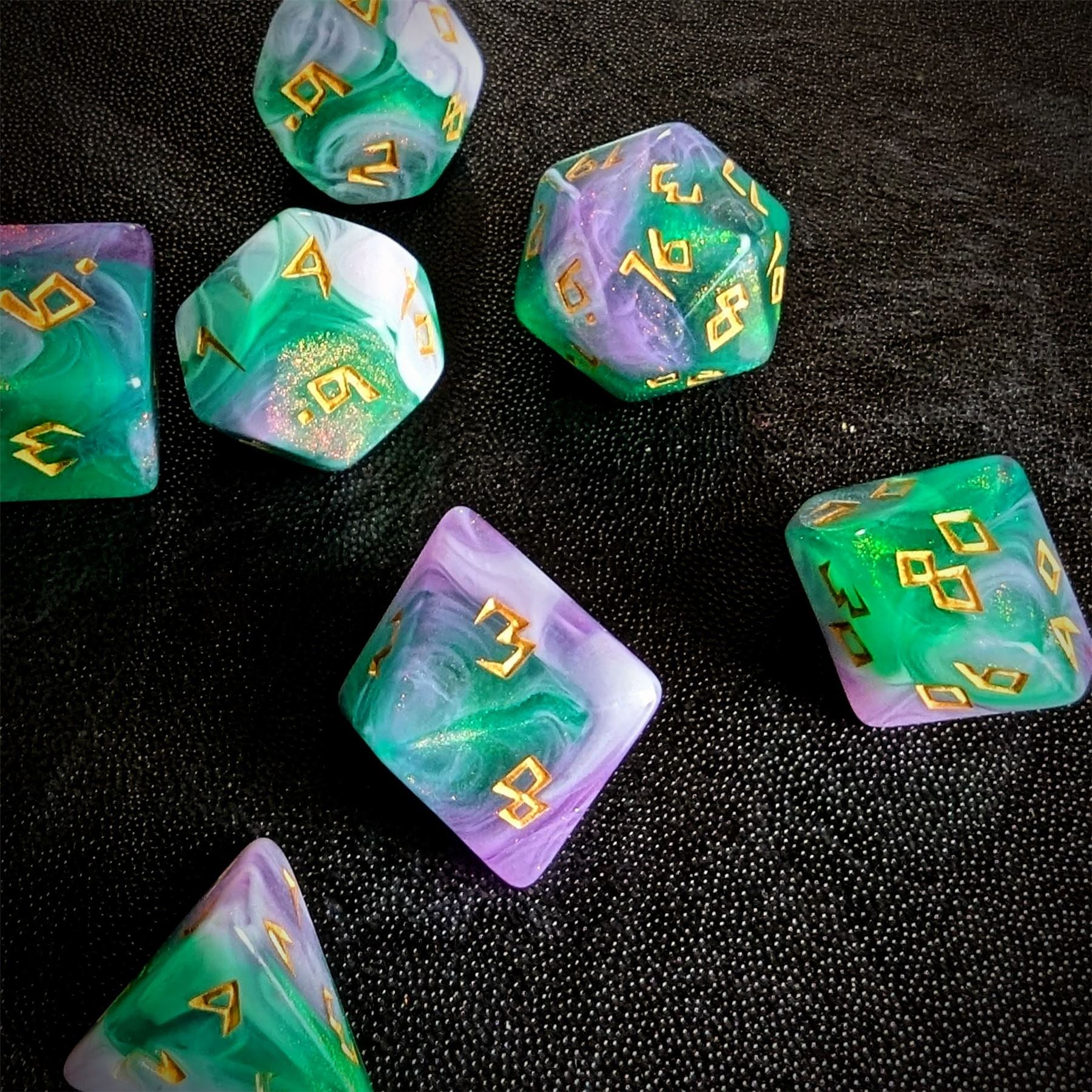 Glitter in Green & Purple Acrylic - 7pcs RPG Full Dice Set