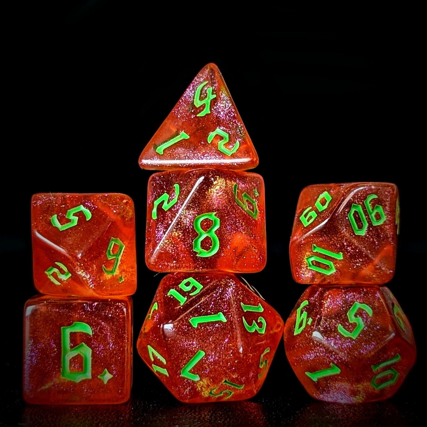 Glitter in Red Acrylic - 7pcs RPG Full Dice Set