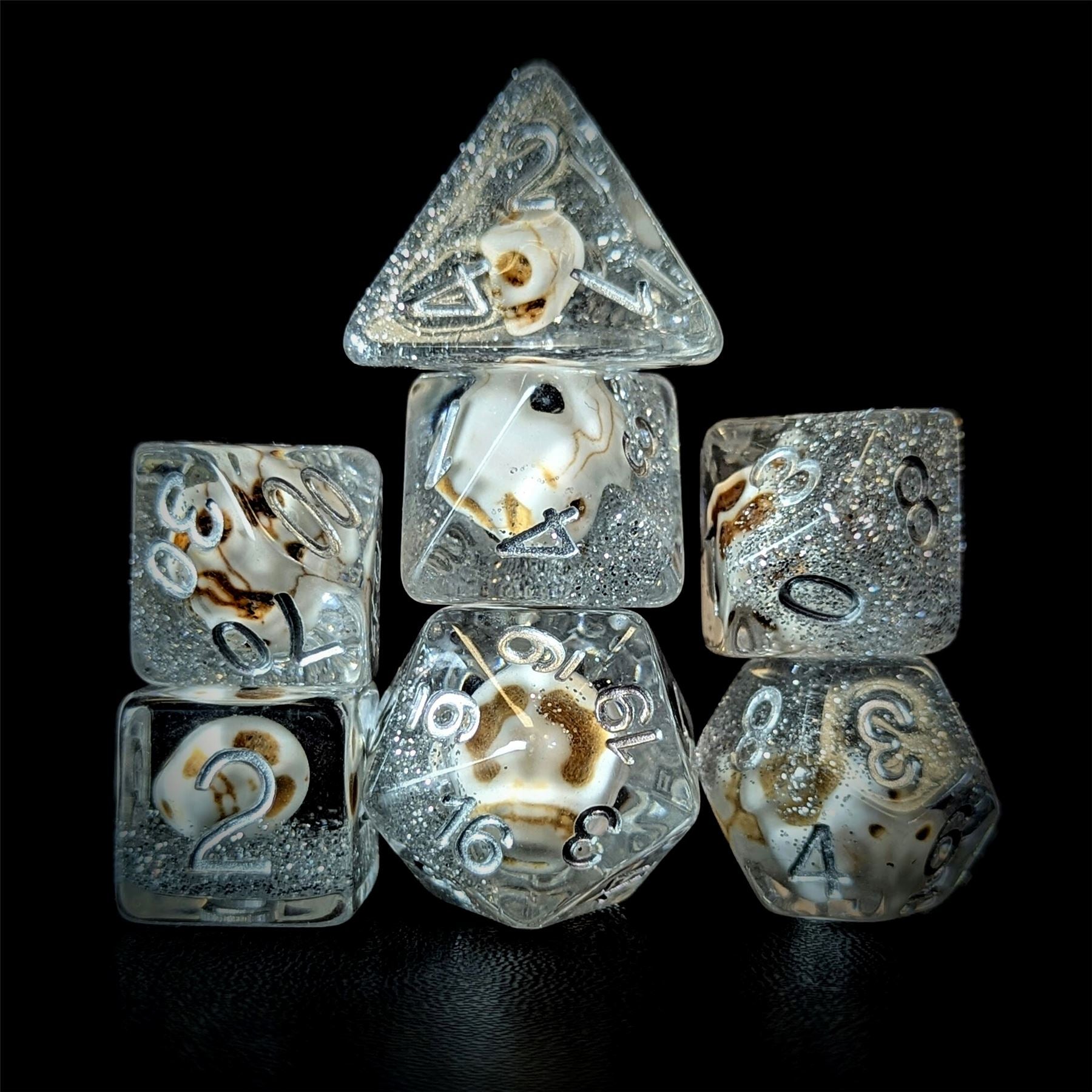 Skull & Silver Glitter in Clear Resin - 7pcs RPG Full Dice Set