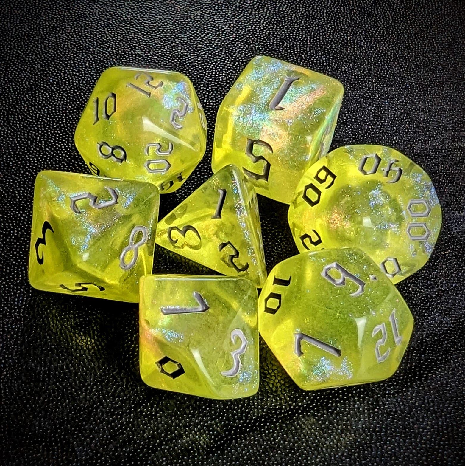 Glitter in Yellow Acrylic - 7pcs RPG Full Dice Set