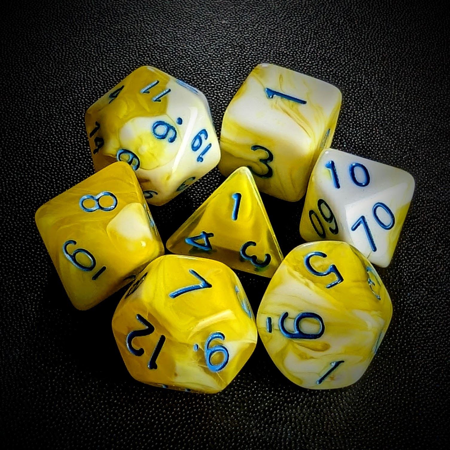 Blend of White & Yellow Acrylic - 7pcs RPG Full Dice Set