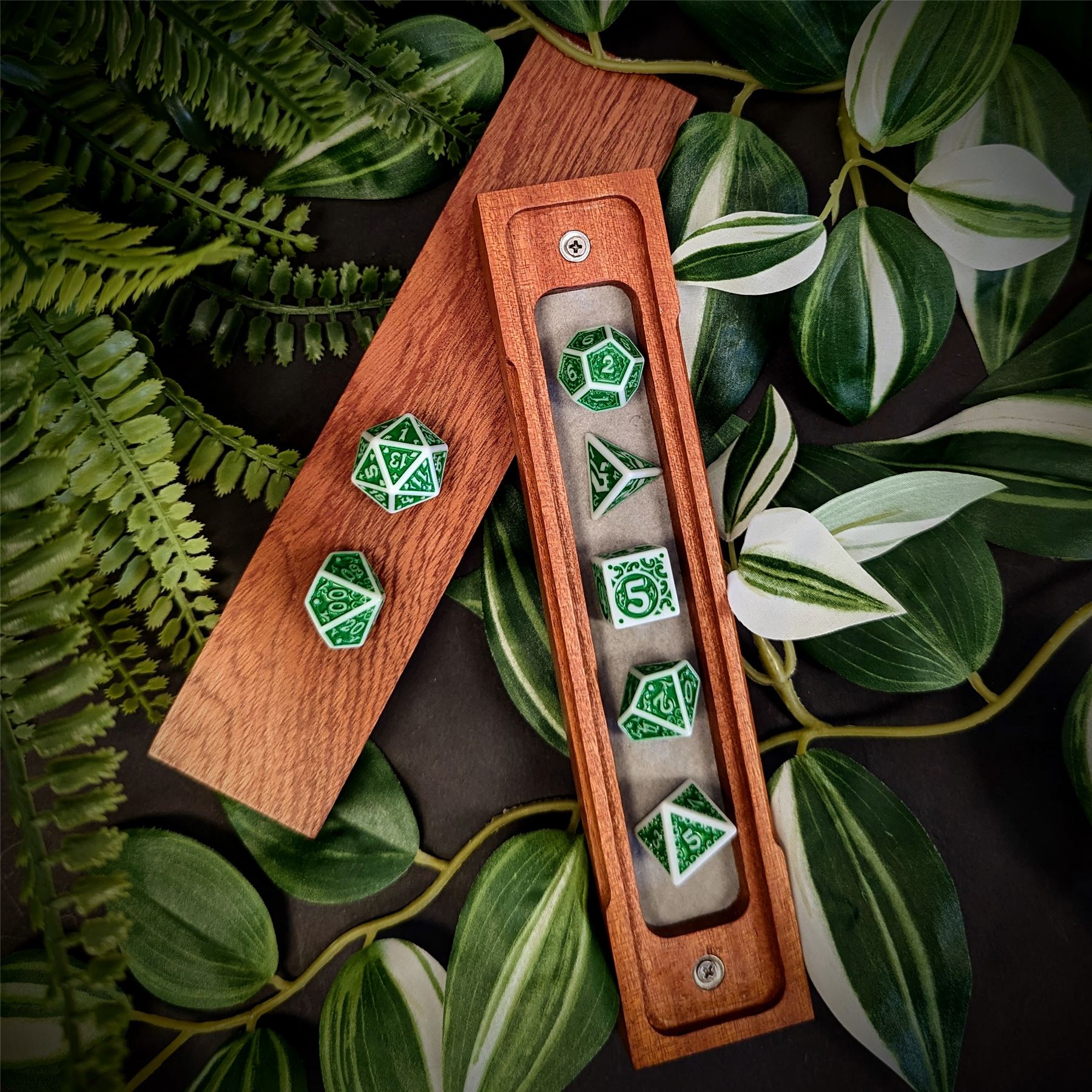 Green Vines on White Acrylic - 7pcs RPG Full Dice Set