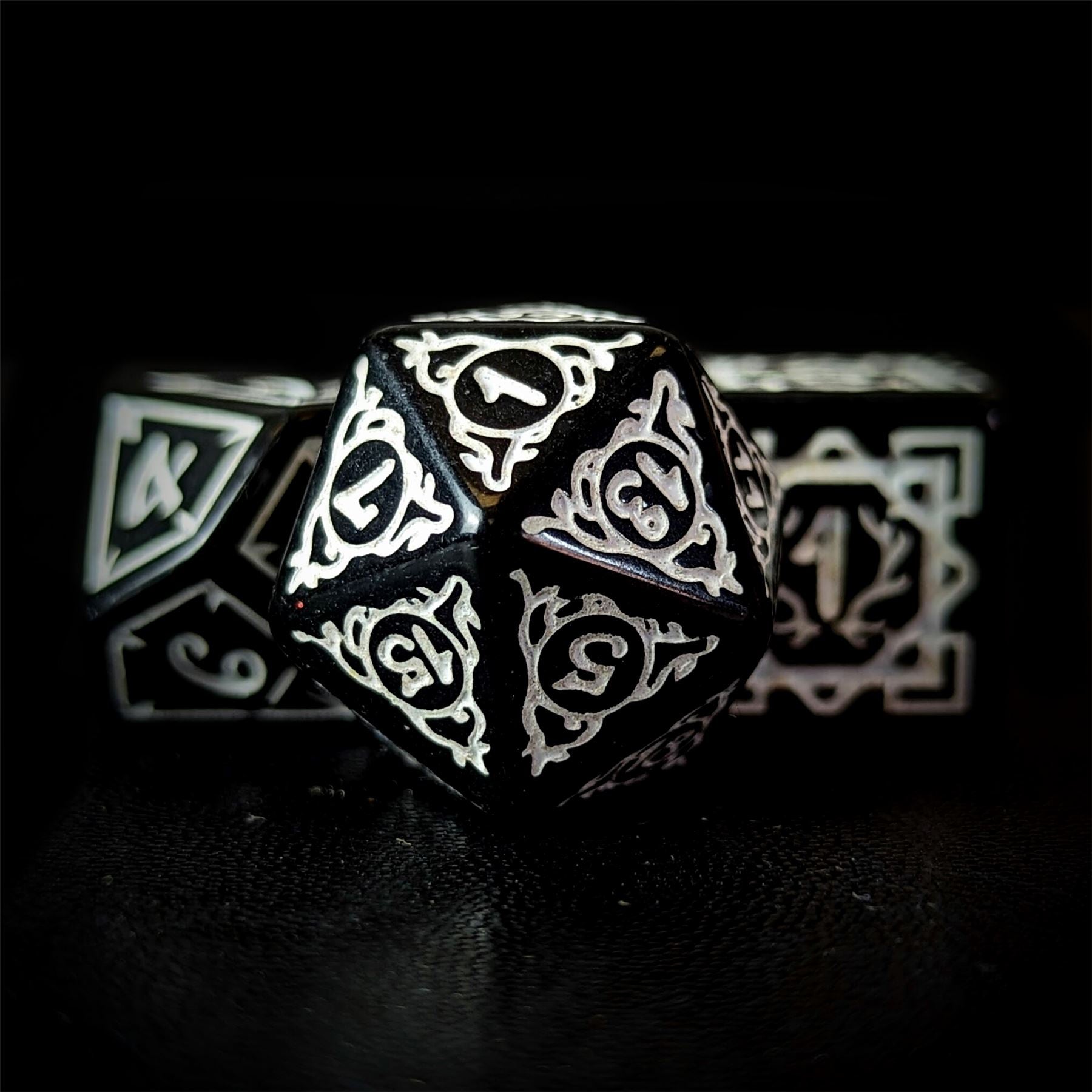 White Vines on Black Acrylic - 7pcs RPG Full Dice Set