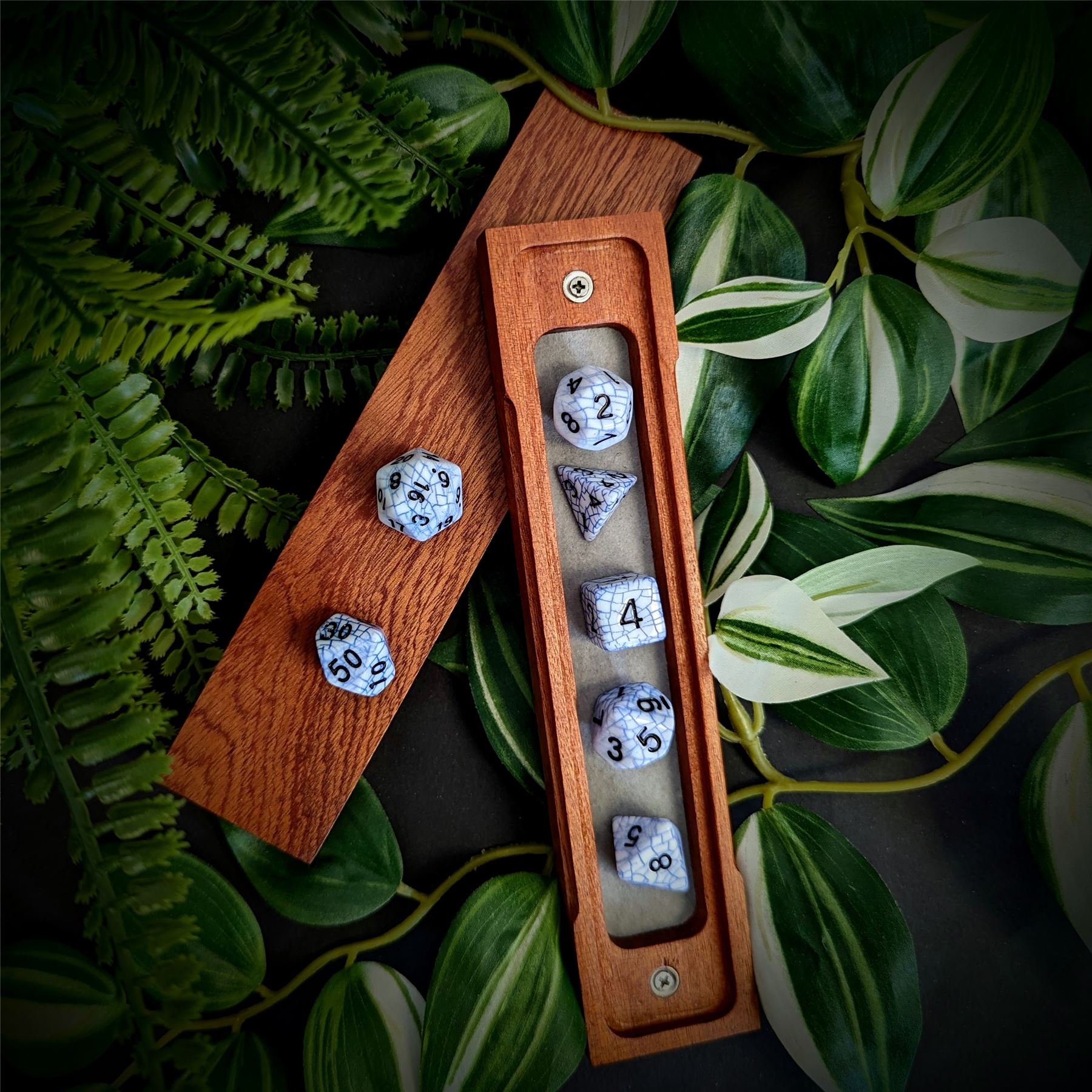 Cracked Blue on White Acrylic - 7pcs RPG Full Dice Set