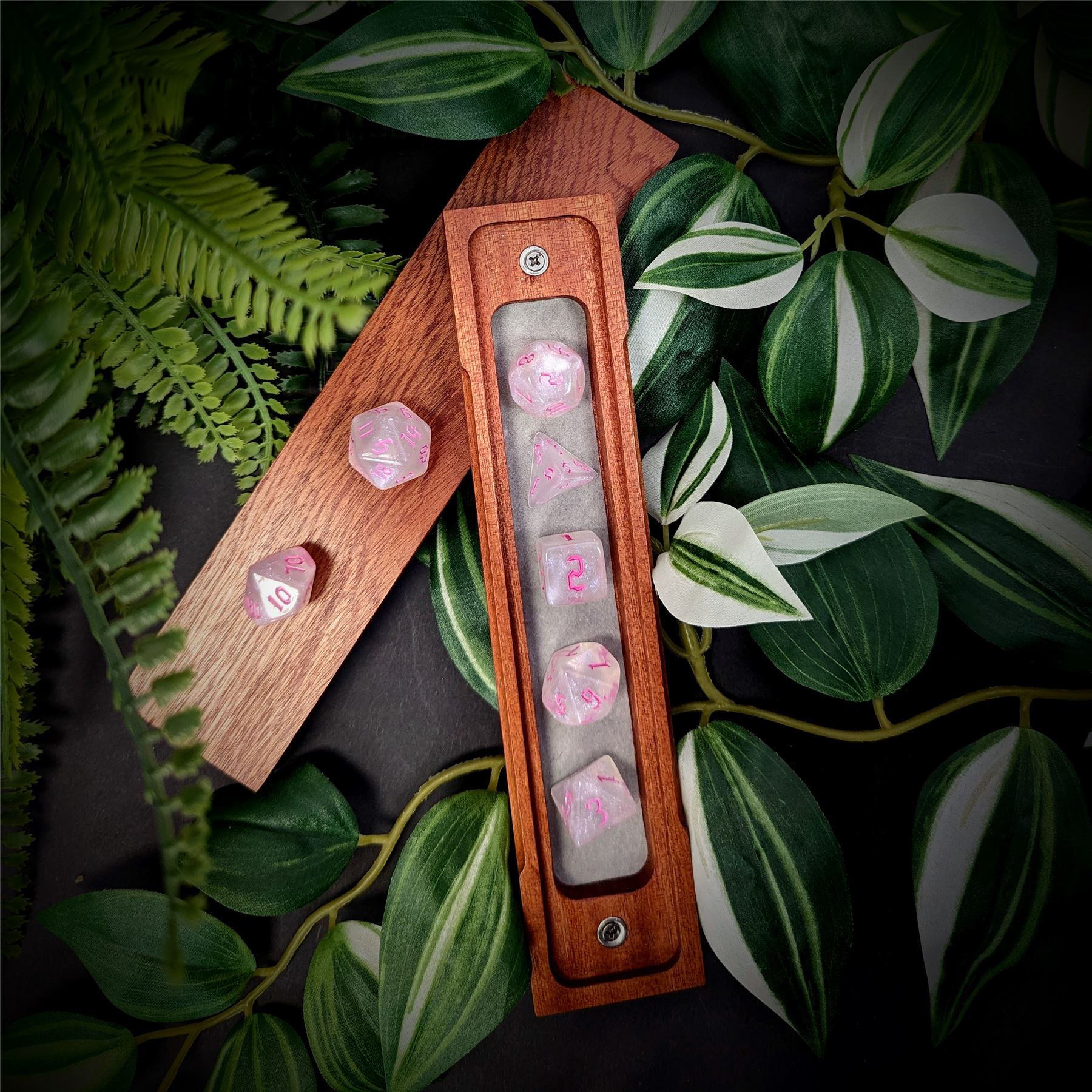 Glitter in White Acrylic with Pink Font - 7pcs RPG Full Dice Set