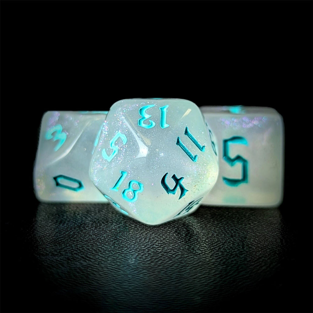 Glitter in White Acrylic with Ice Font - 7pcs RPG Full Dice Set