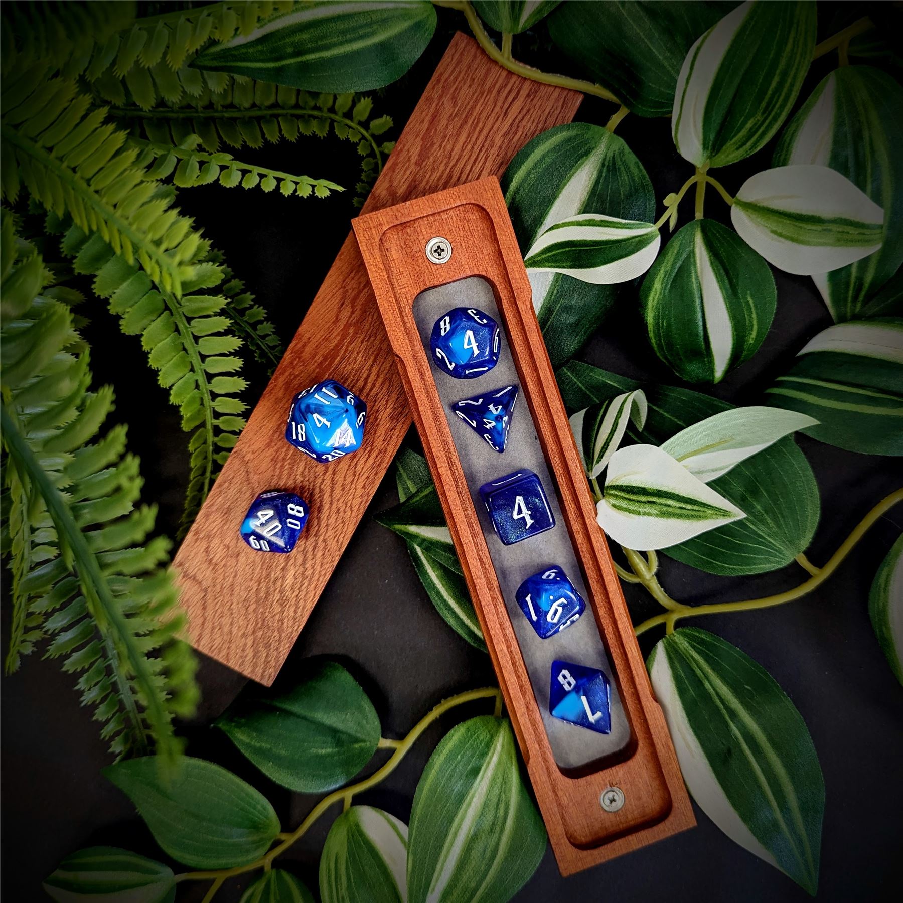Glitter in Royal Blue & White Acrylic - 7pcs RPG Full Dice Set