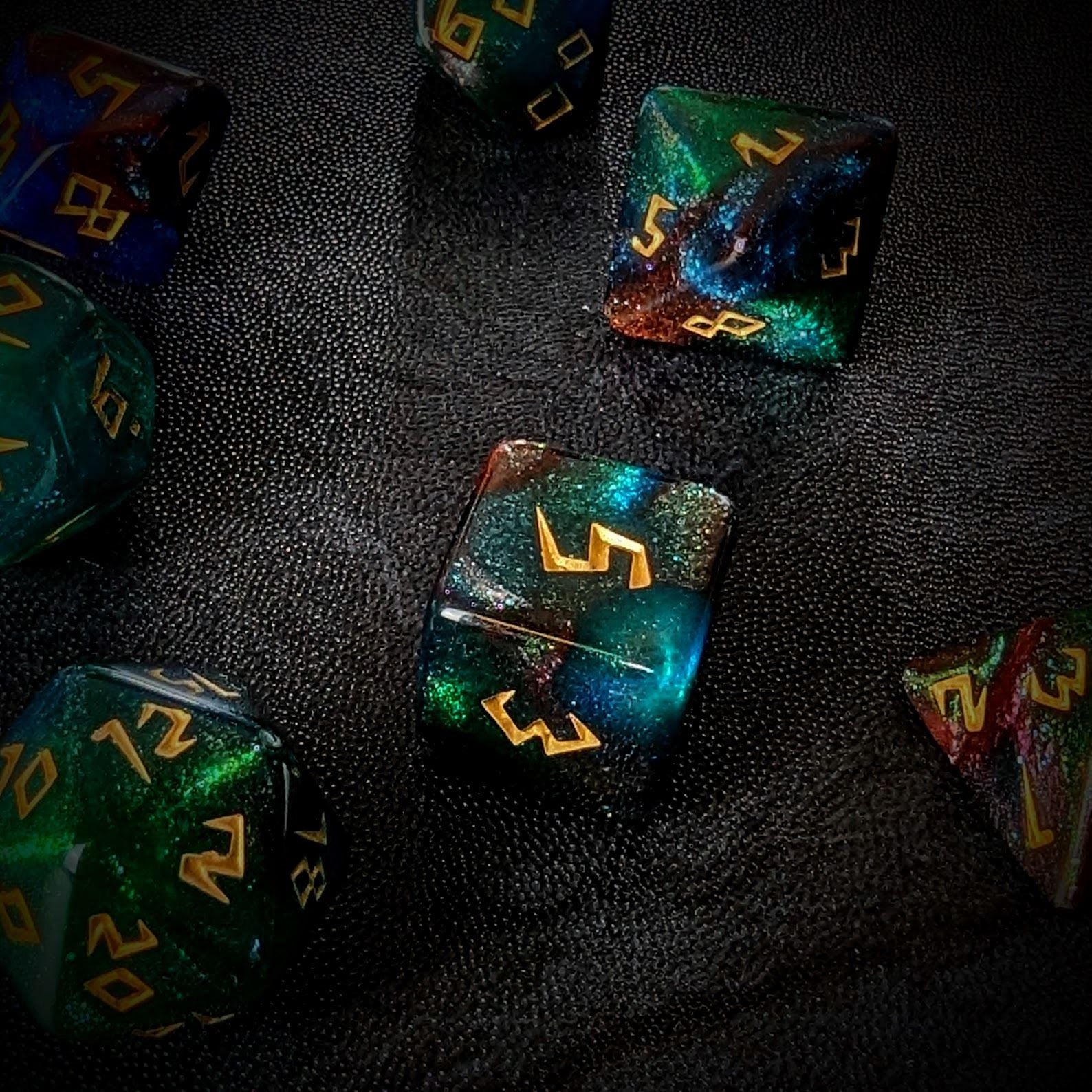 Glitter in Green & Blue Acrylic - 7pcs RPG Full Dice Set