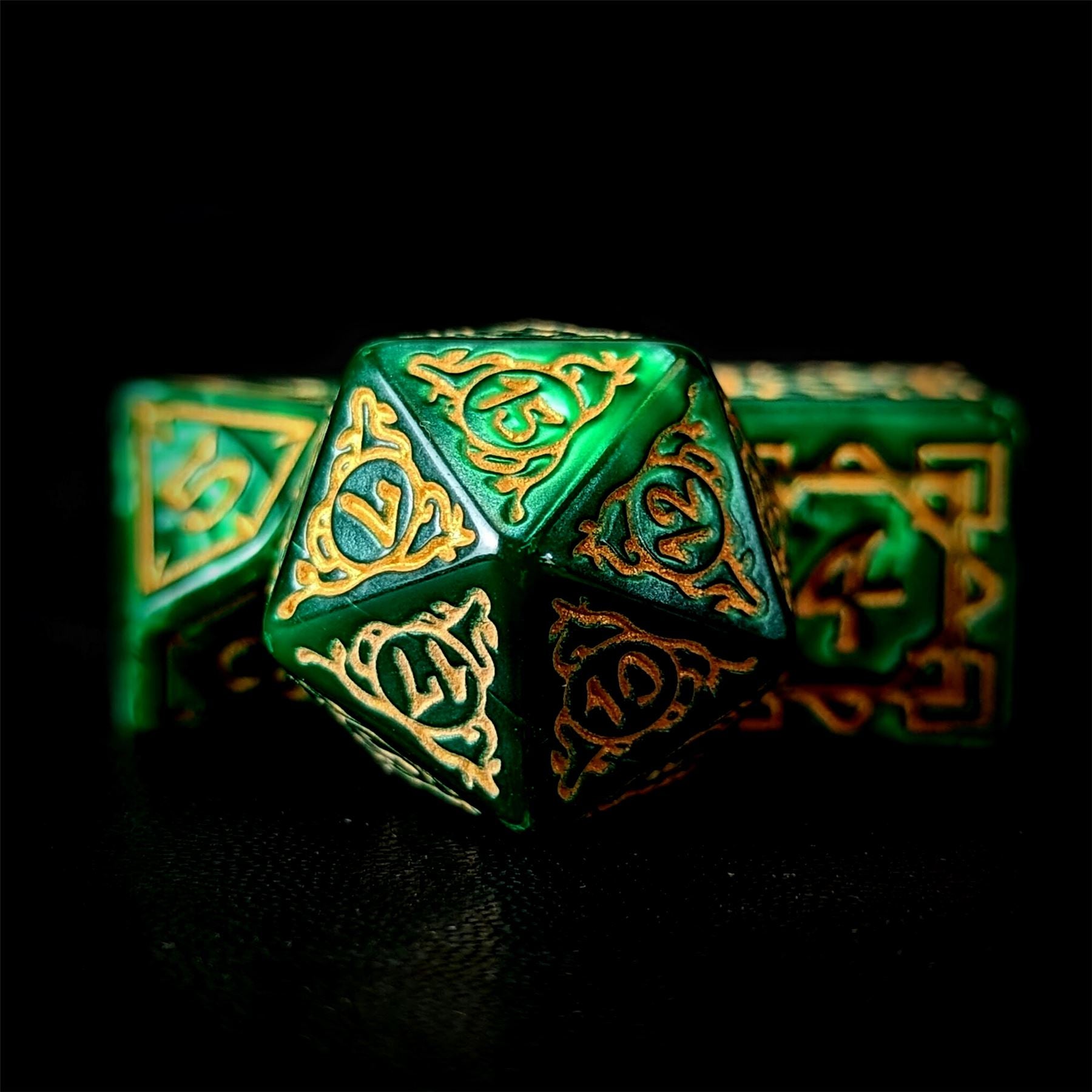 Gold Vines on Green Acrylic - 7pcs RPG Full Dice Set