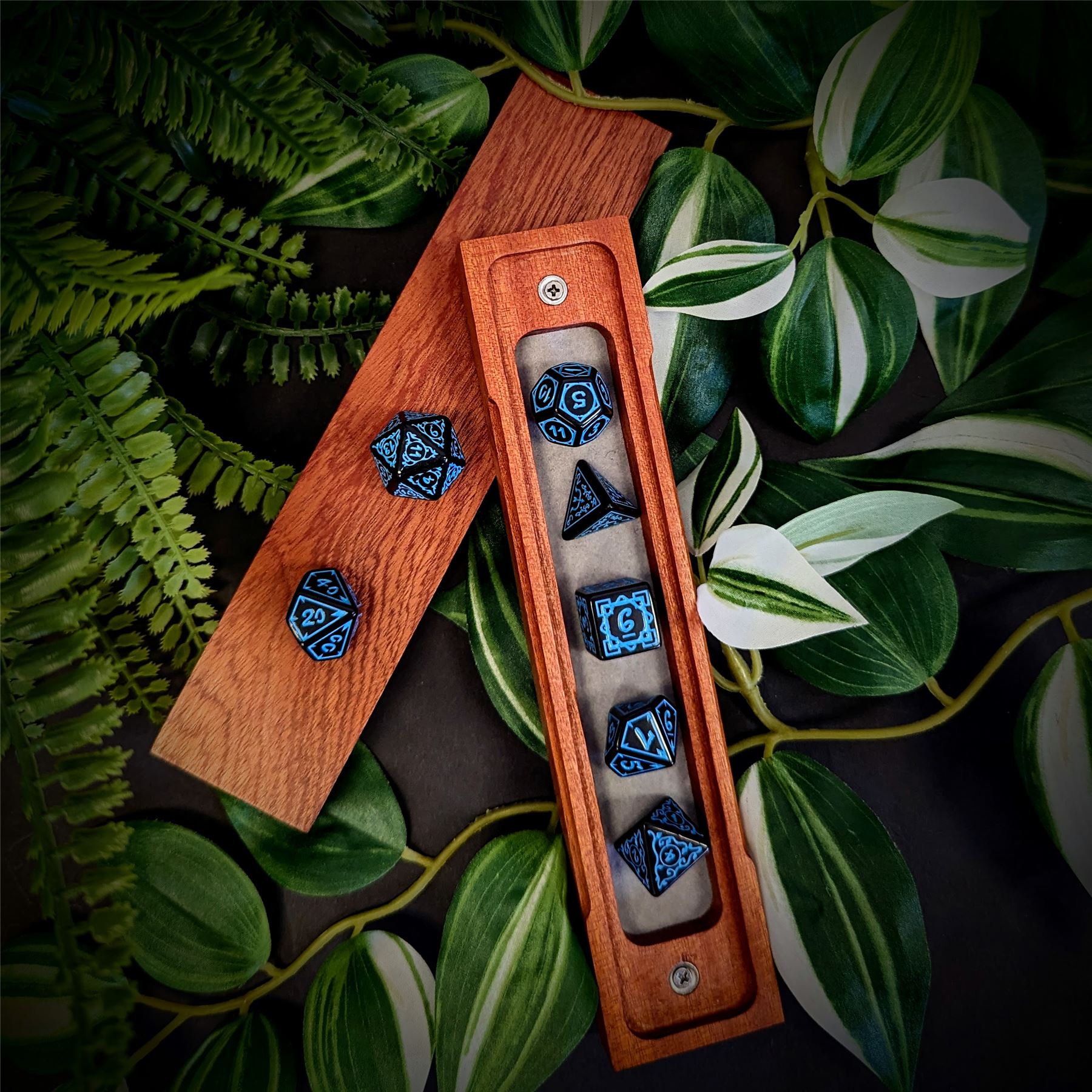 Blue Vines on Black Acrylic - 7pcs RPG Full Dice Set