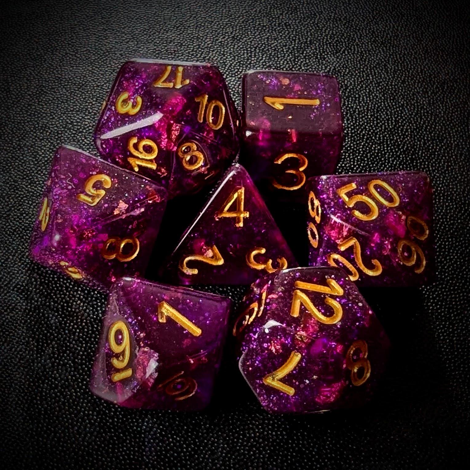 Glitter in Purple Resin - 7pcs RPG Full Dice Set
