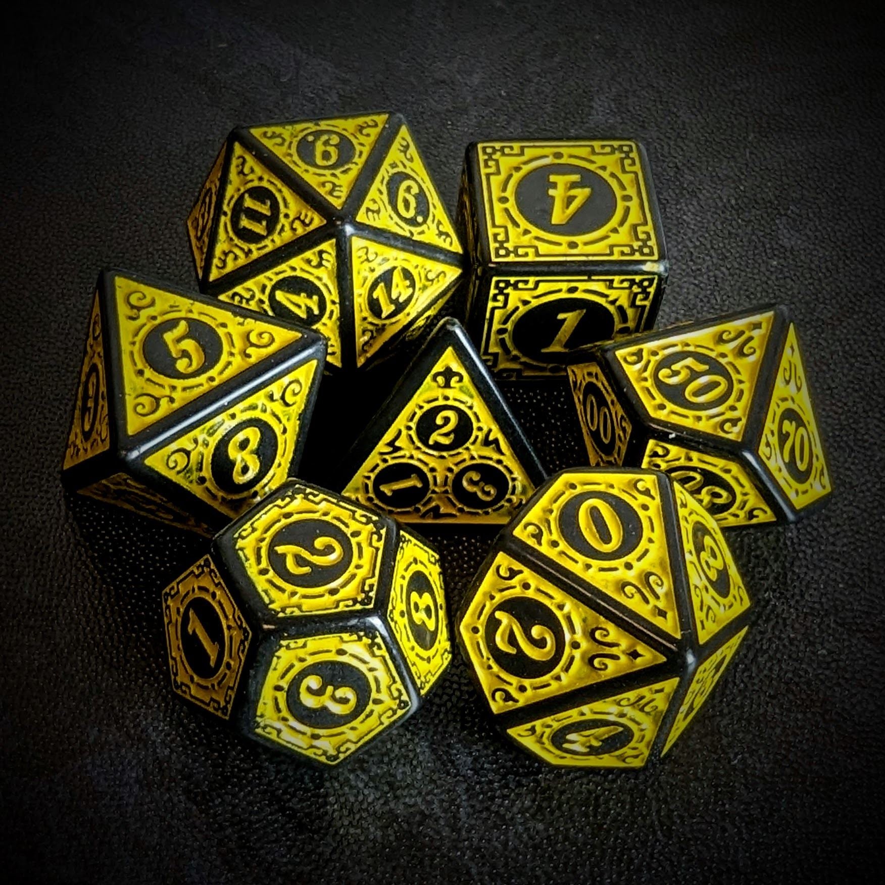 Yellow Lattice on Black Acrylic - 7pcs RPG Full Dice Set