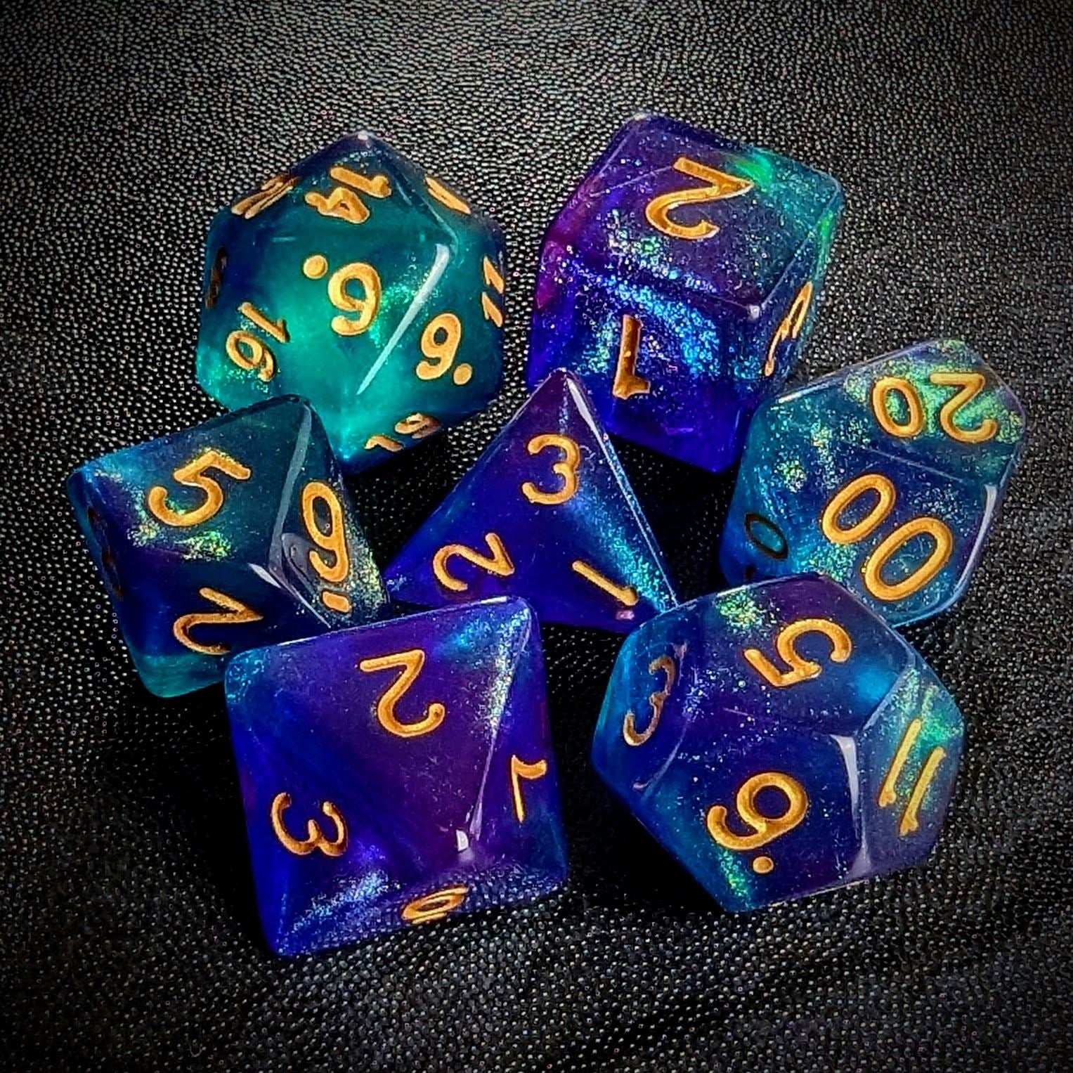 Glitter in Purple & Green Acrylic - 7pcs RPG Full Dice Set