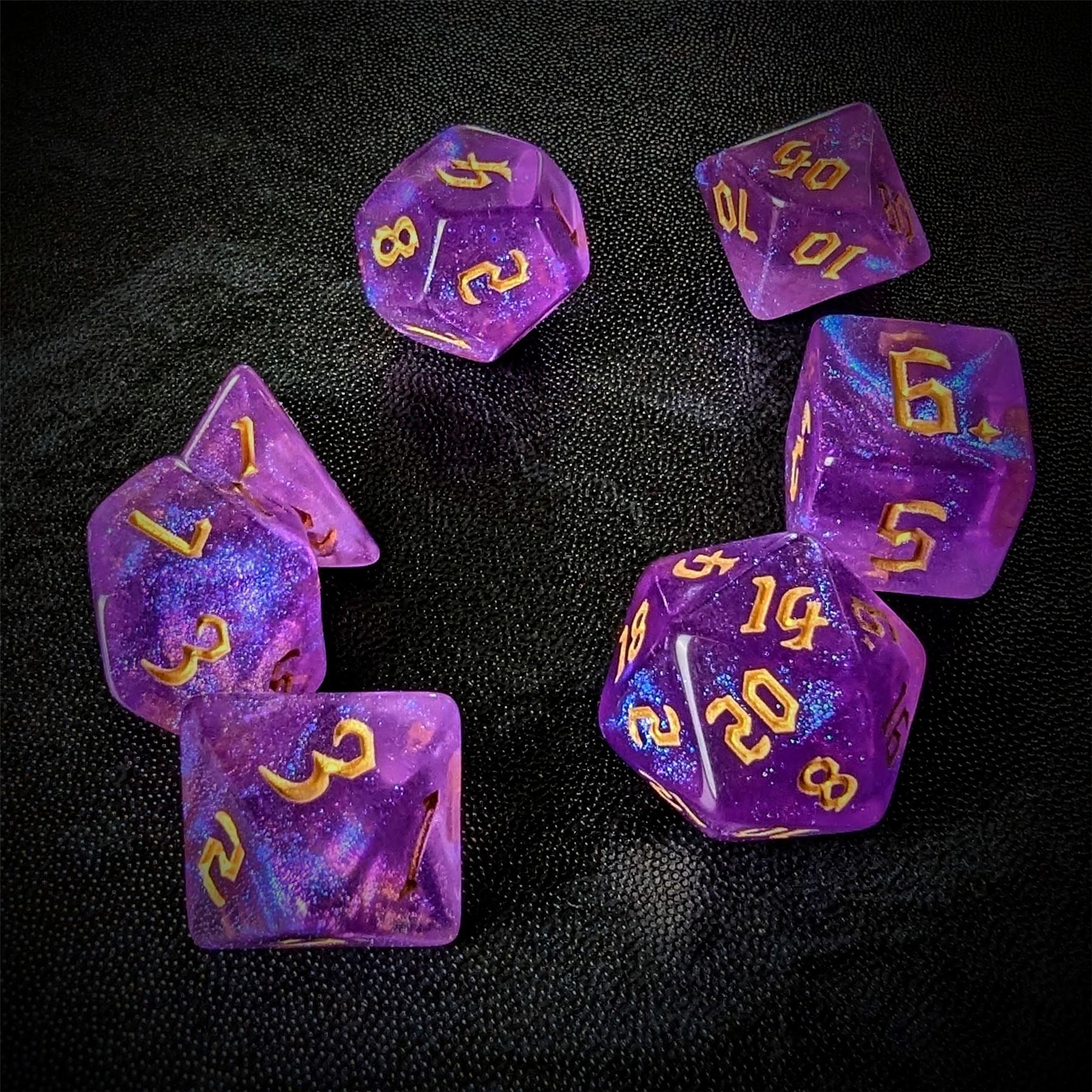 Glitter in Purple Acrylic - 7pcs RPG Full Dice Set