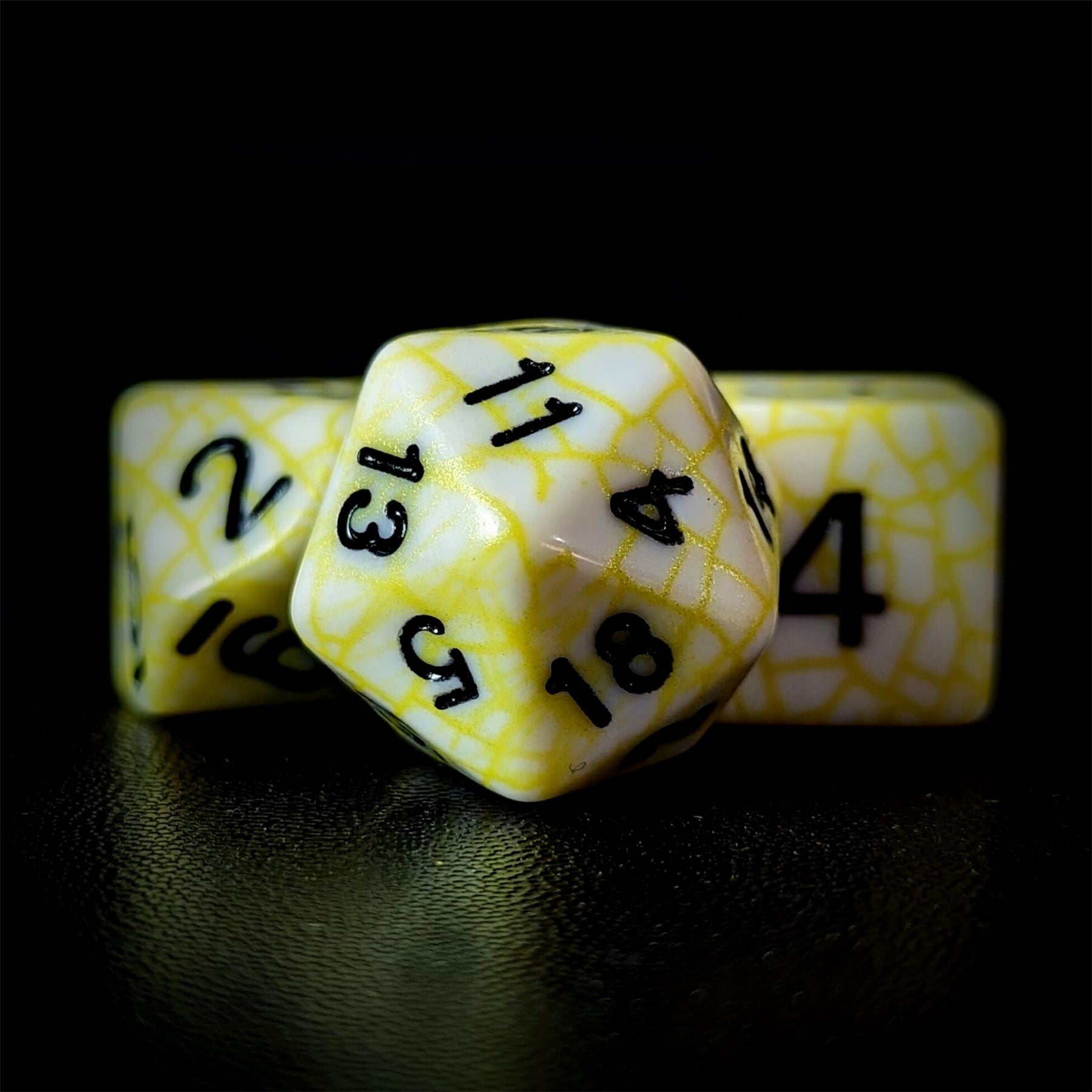 Cracked Yellow on White Acrylic - 7pcs RPG Full Dice Set