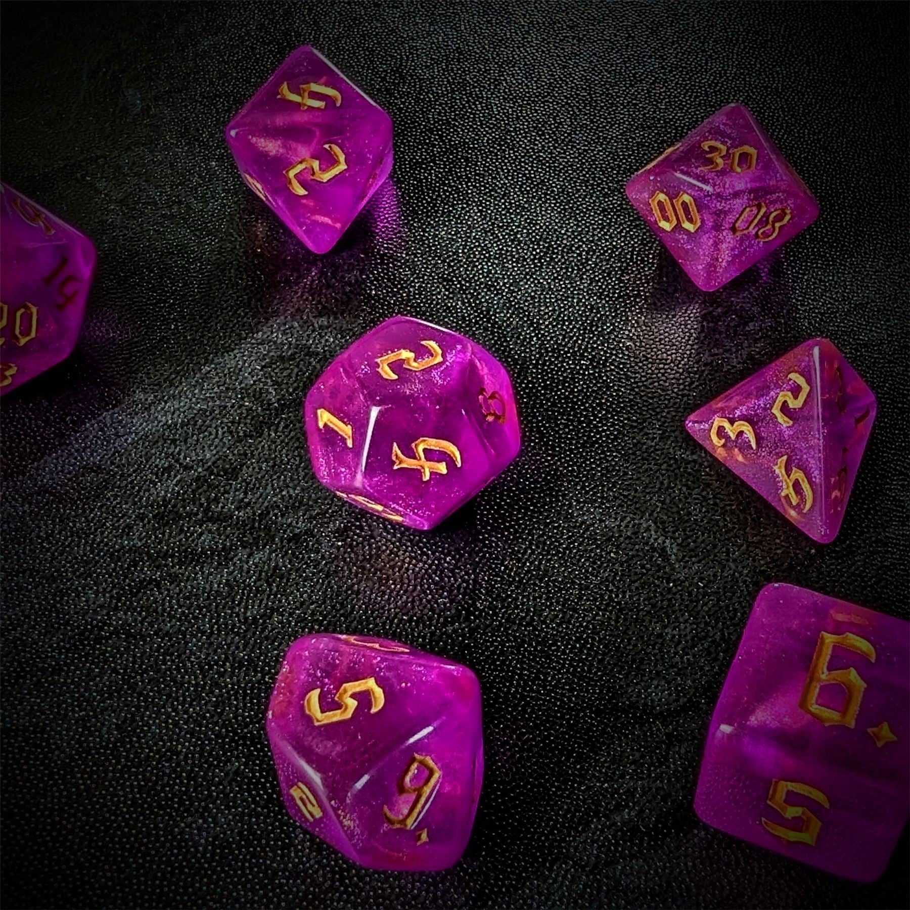 Glitter in Hot Pink Acrylic - 7pcs RPG Full Dice Set