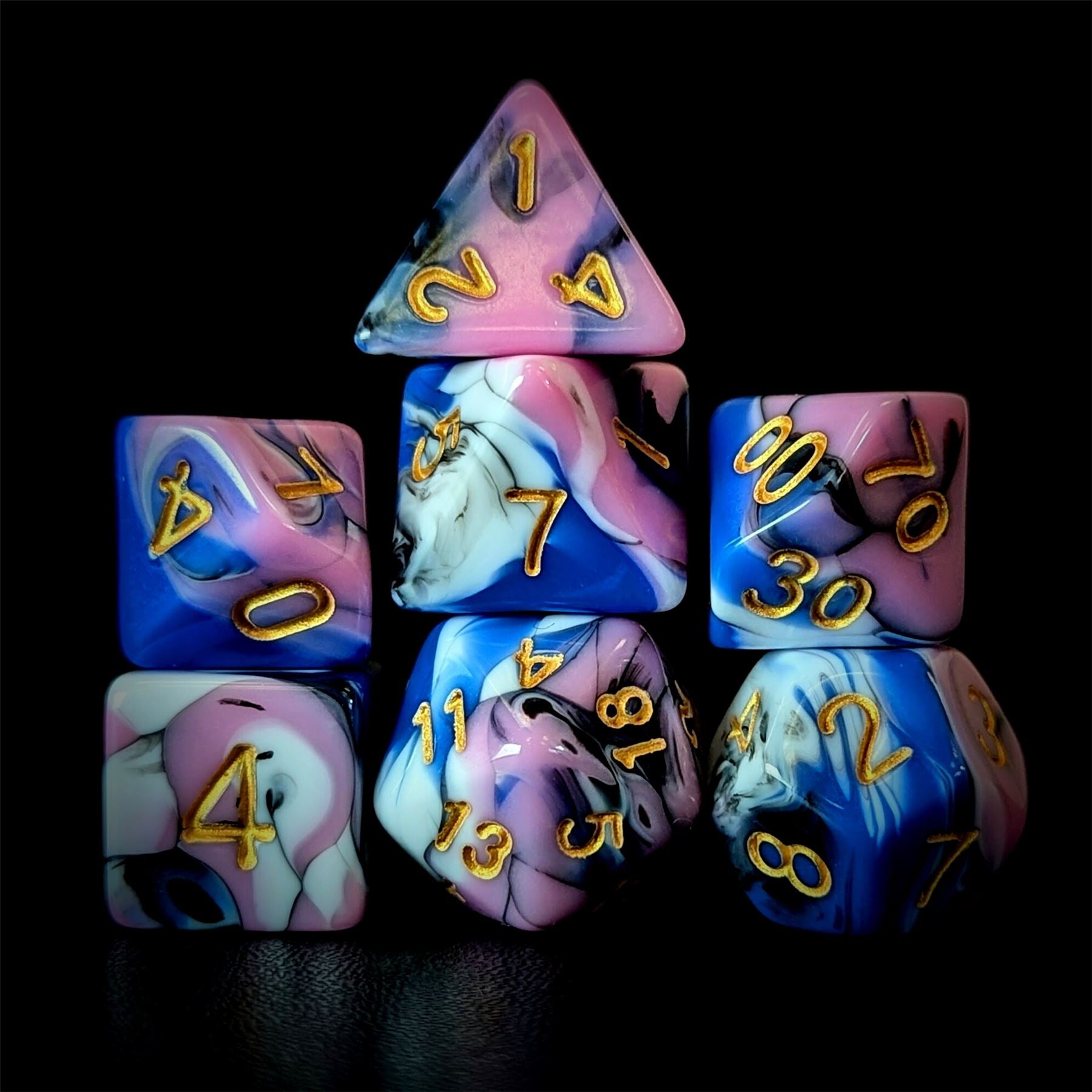 7pcs Dice Acrylic Blend Gold Font White Pink Blue Black