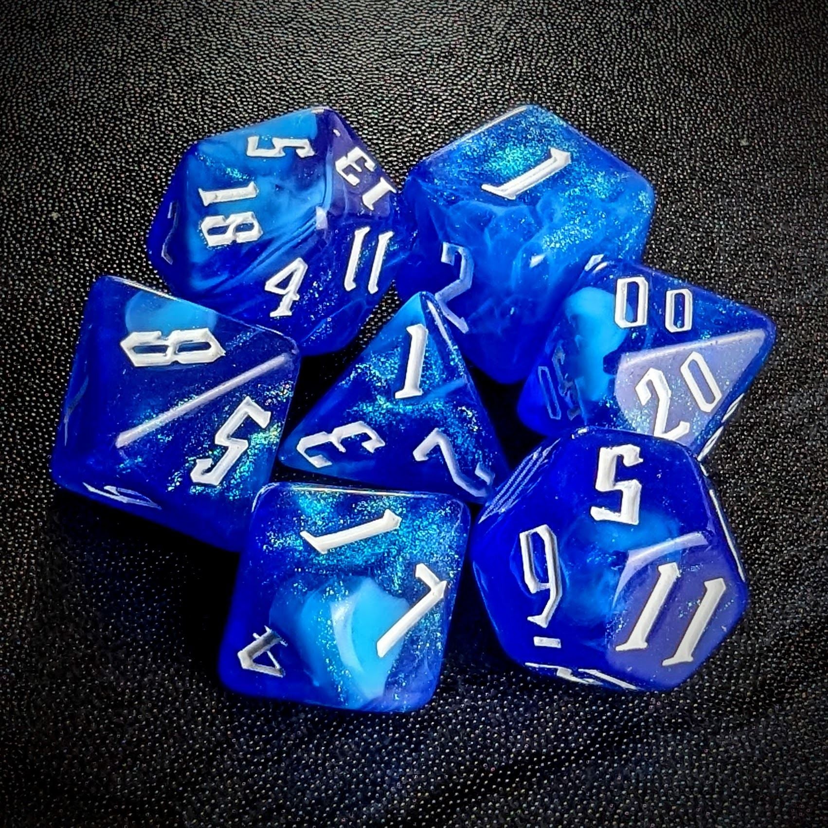 Glitter in Blue & White Acrylic - 7pcs RPG Full Dice Set