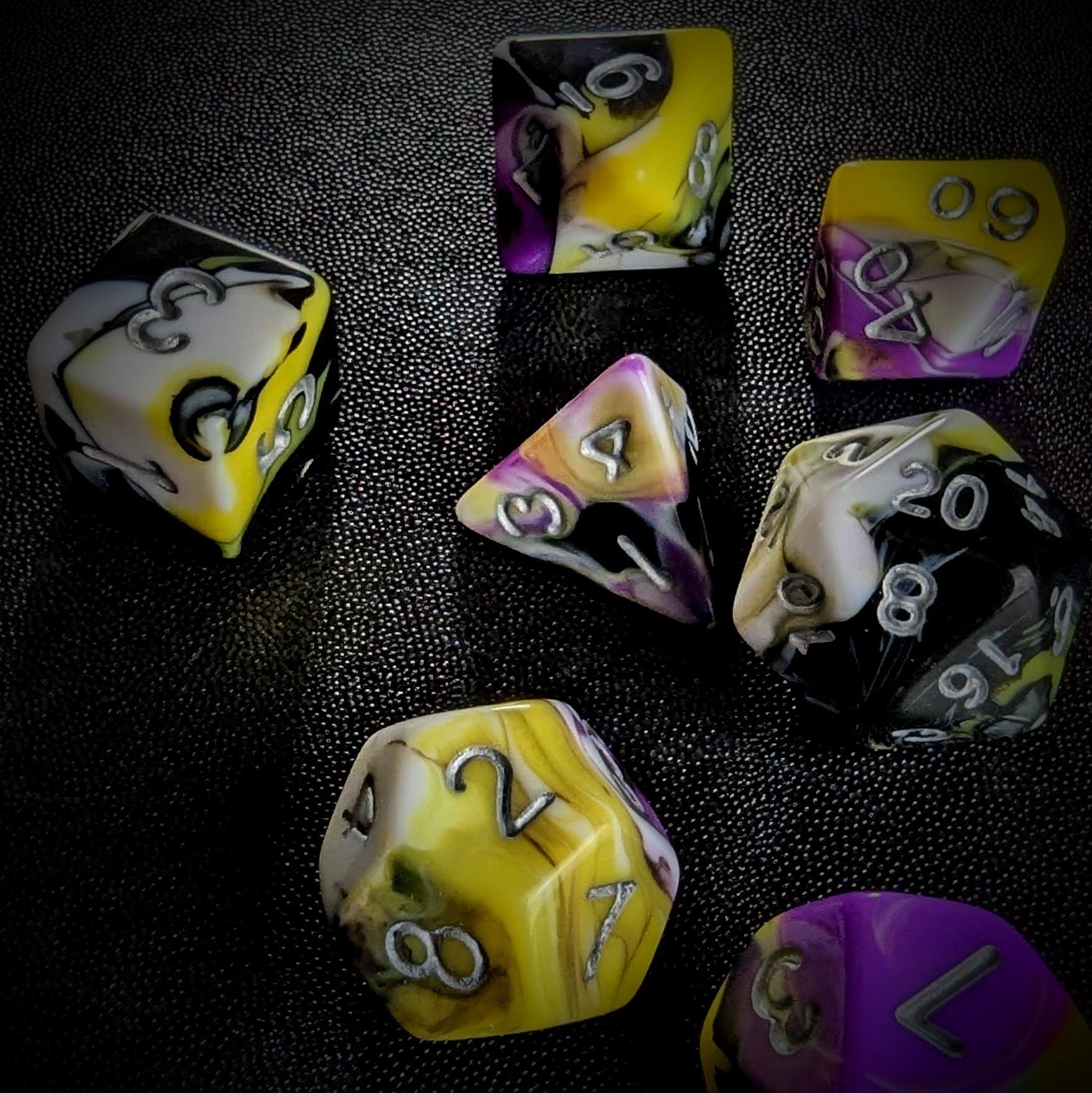 7pcs Dice Acrylic Blend Silver Font Purple Black Yellow
