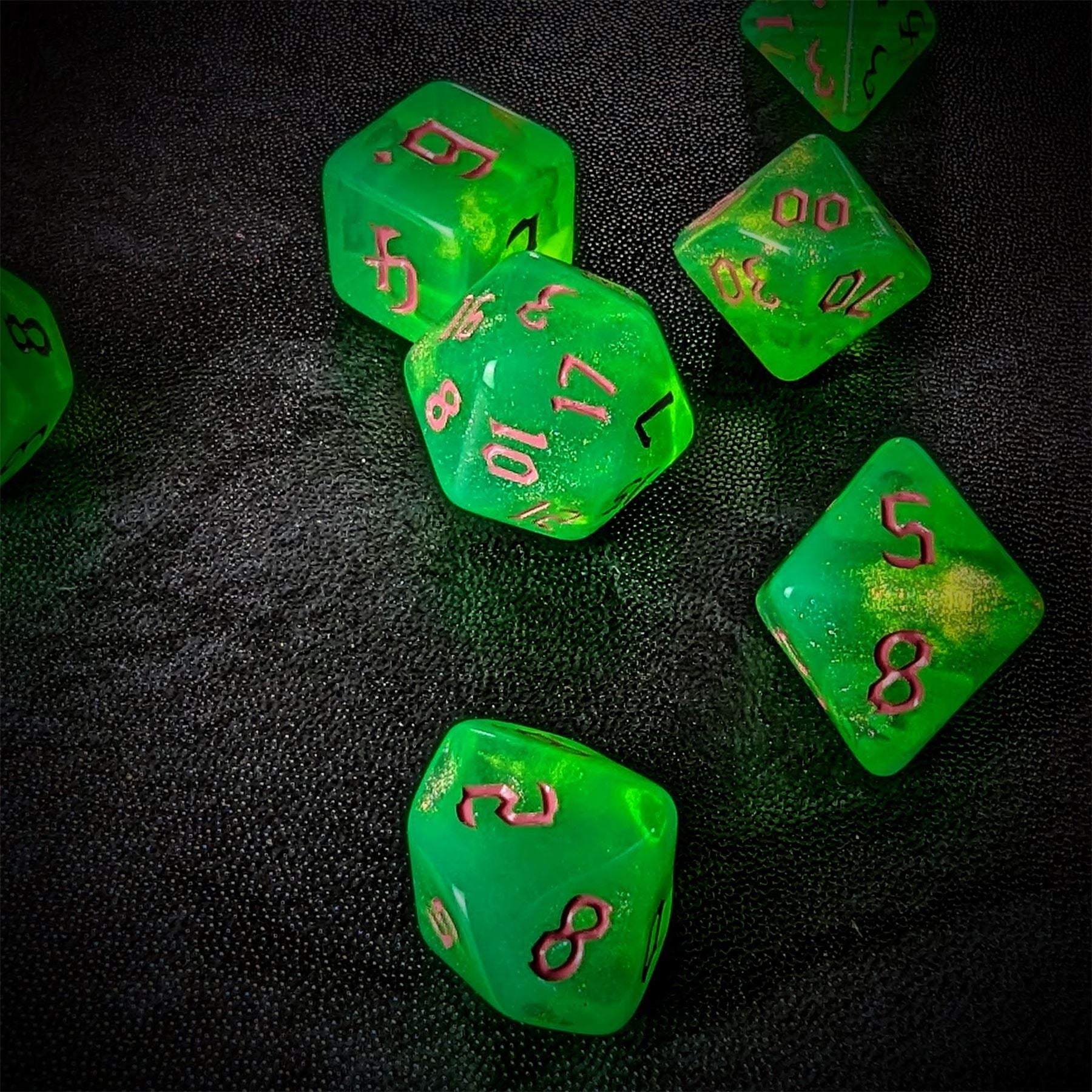 Glitter in Green Acrylic - 7pcs RPG Full Dice Set