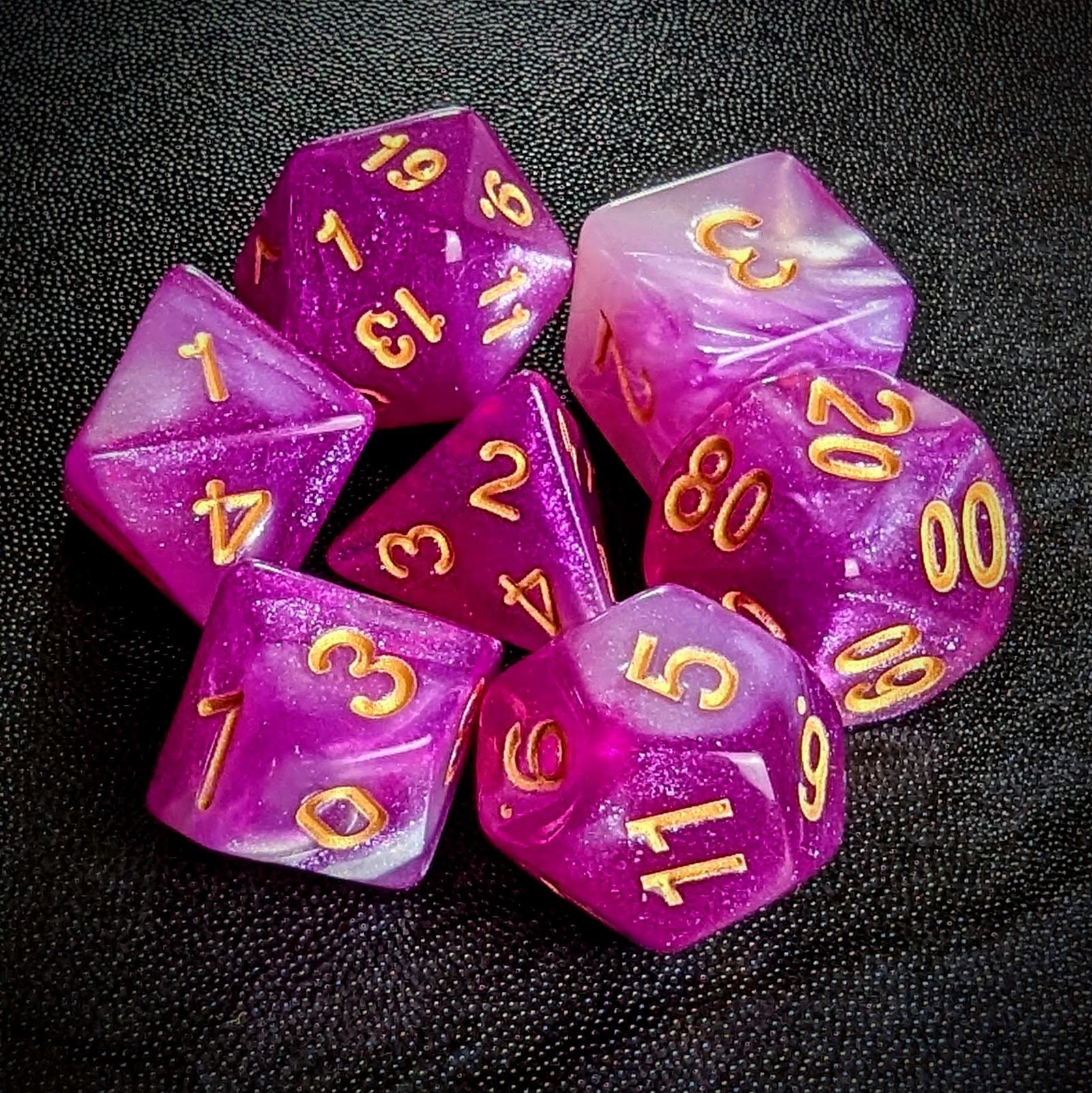 Glitter in Pink & White Acrylic - 7pcs RPG Full Dice Set